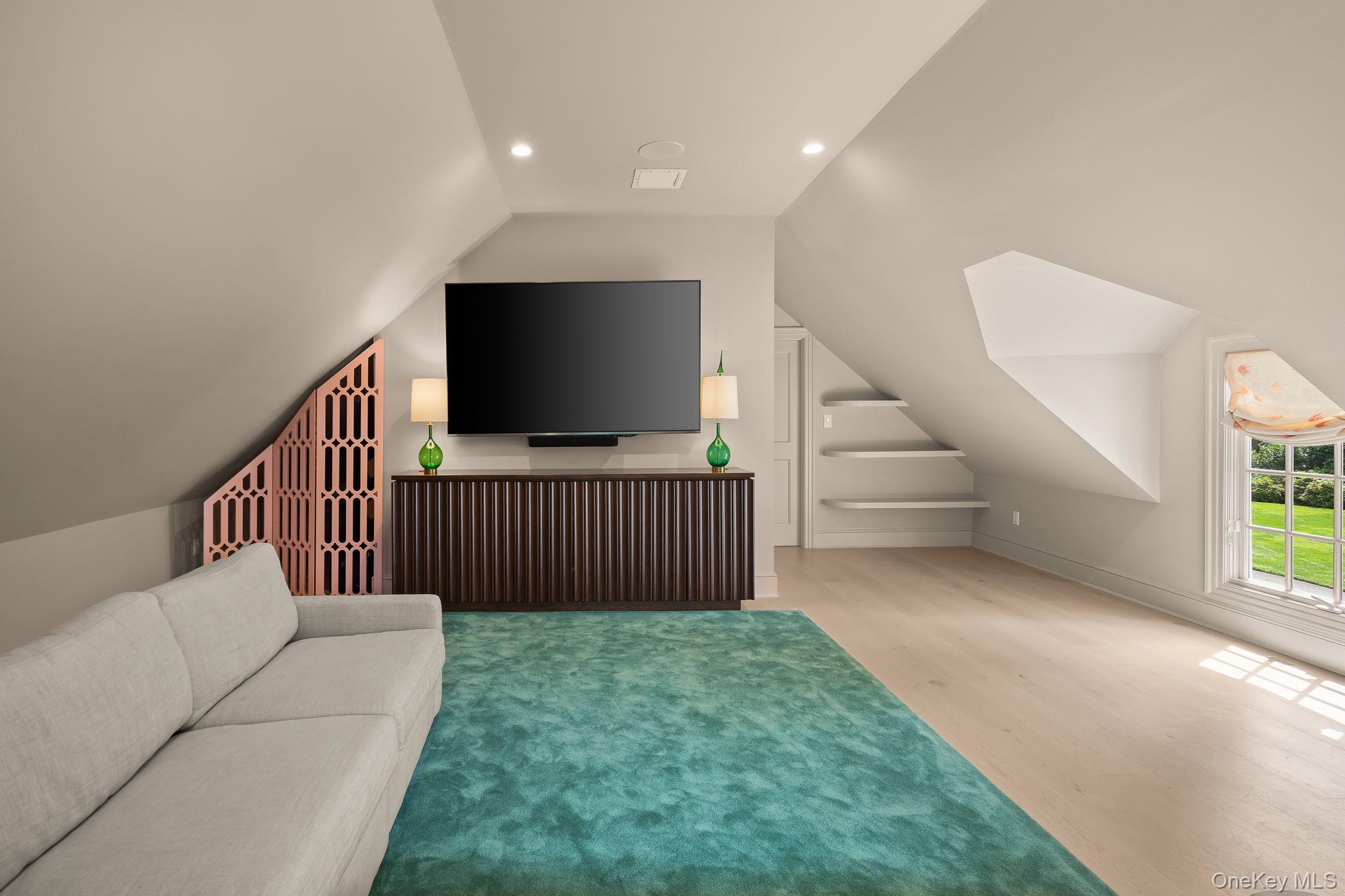 Single Family Lloyd Suffolk County, NY 11743, MLS-920278-30