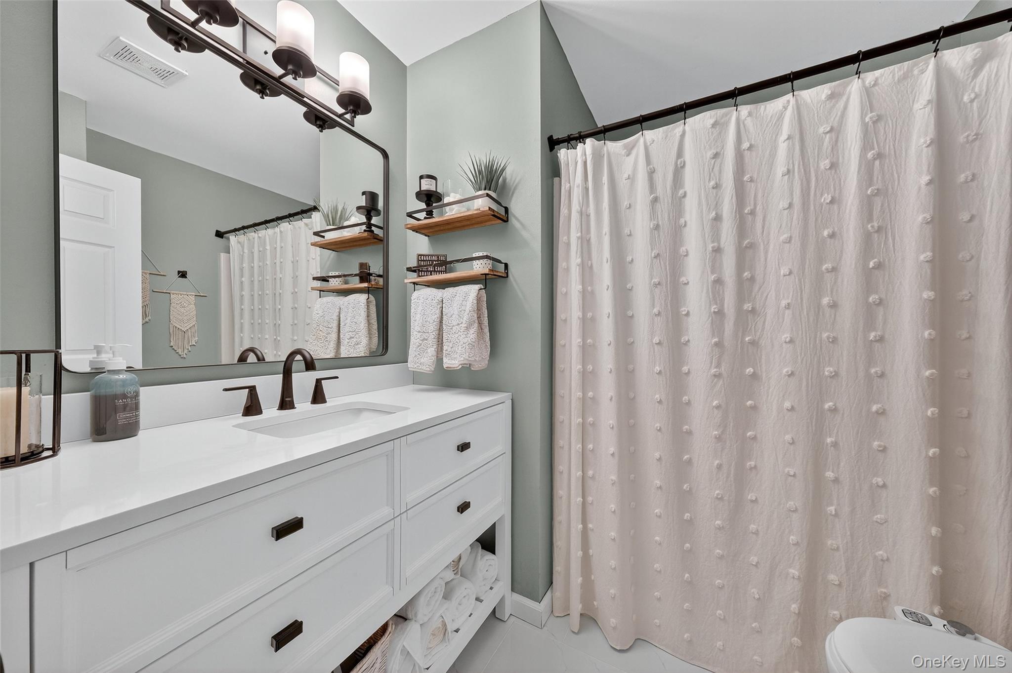 Single Family Foxwood Dr Orange County, NY 12550, MLS-920303-34