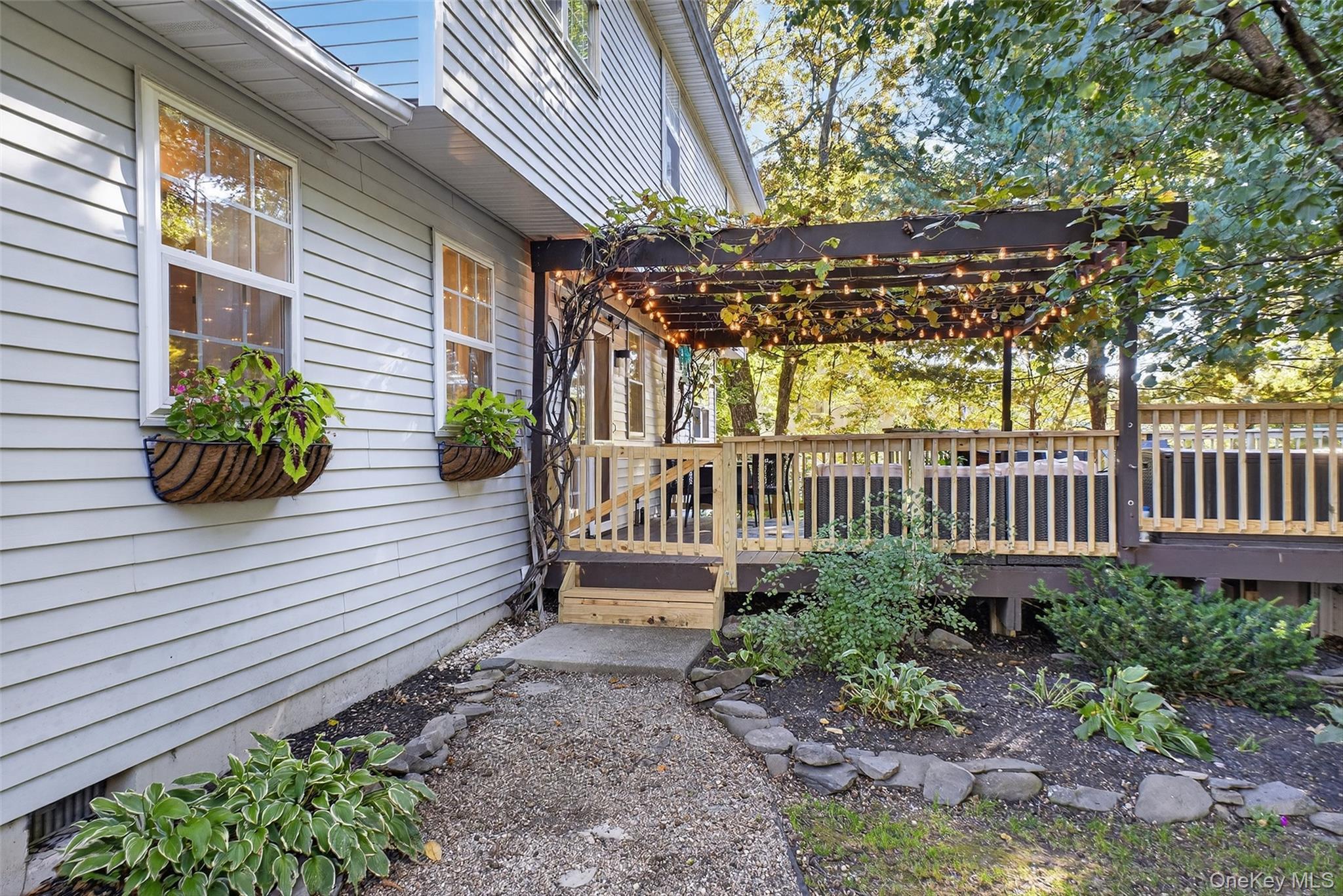 Single Family Foxwood Dr Orange County, NY 12550, MLS-920303-43