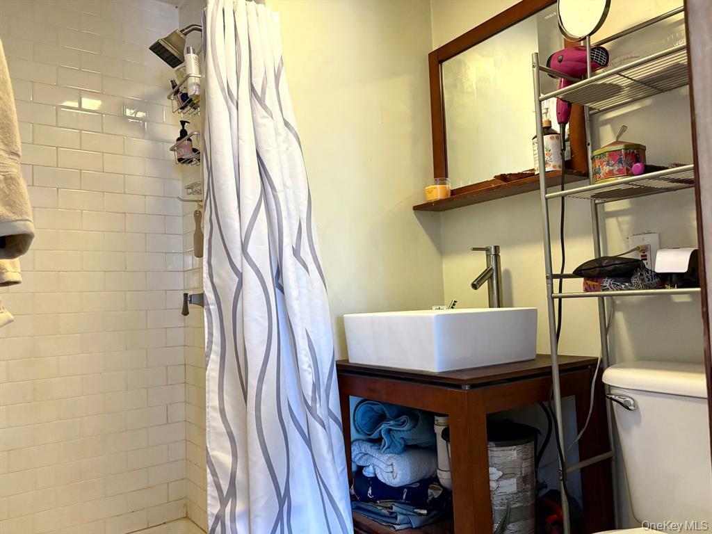 Single Family 39th Queens, NY 11361, MLS-920365-22