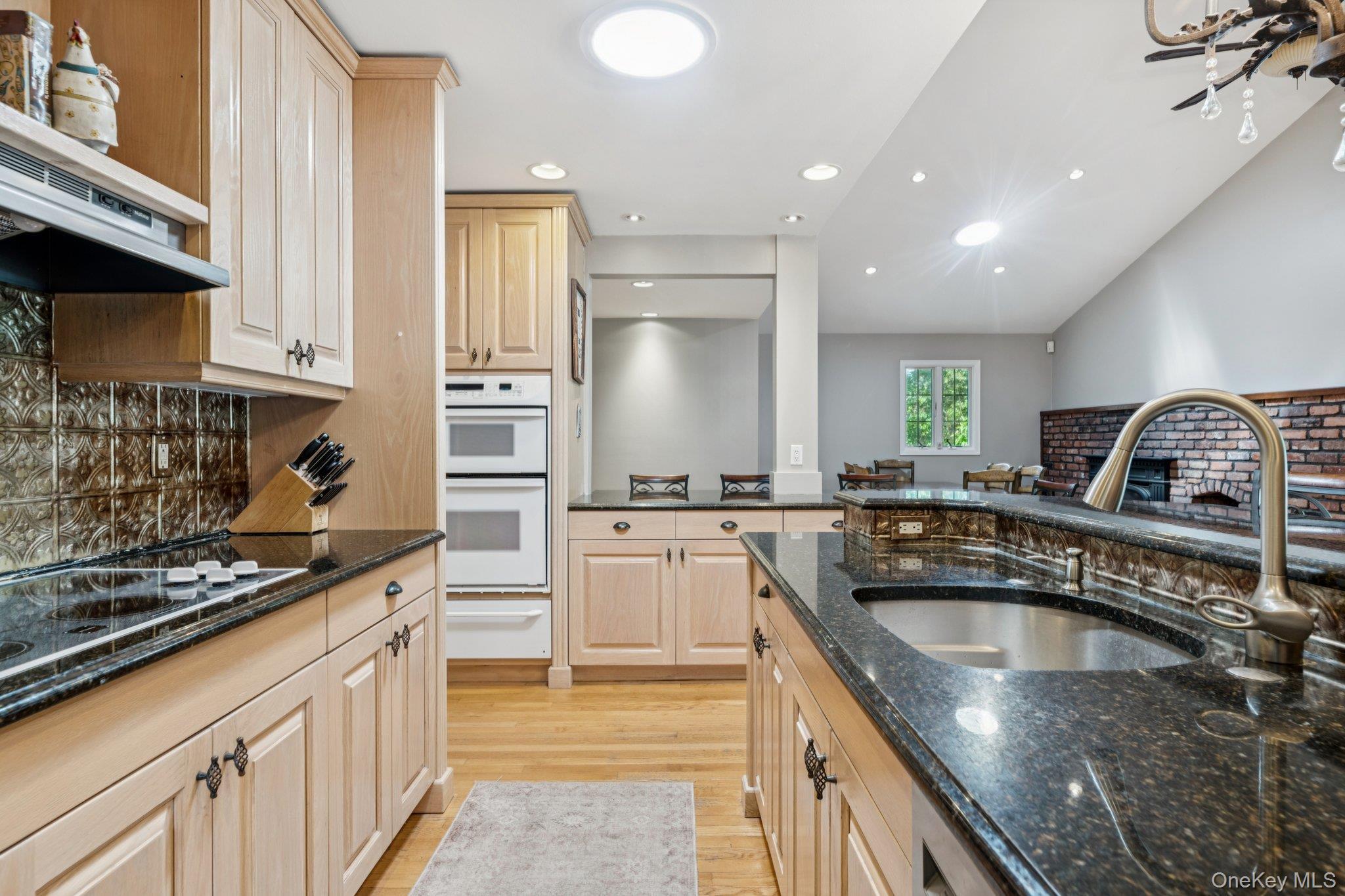 Single Family Hastings  Suffolk County, NY 11768, MLS-920368-17