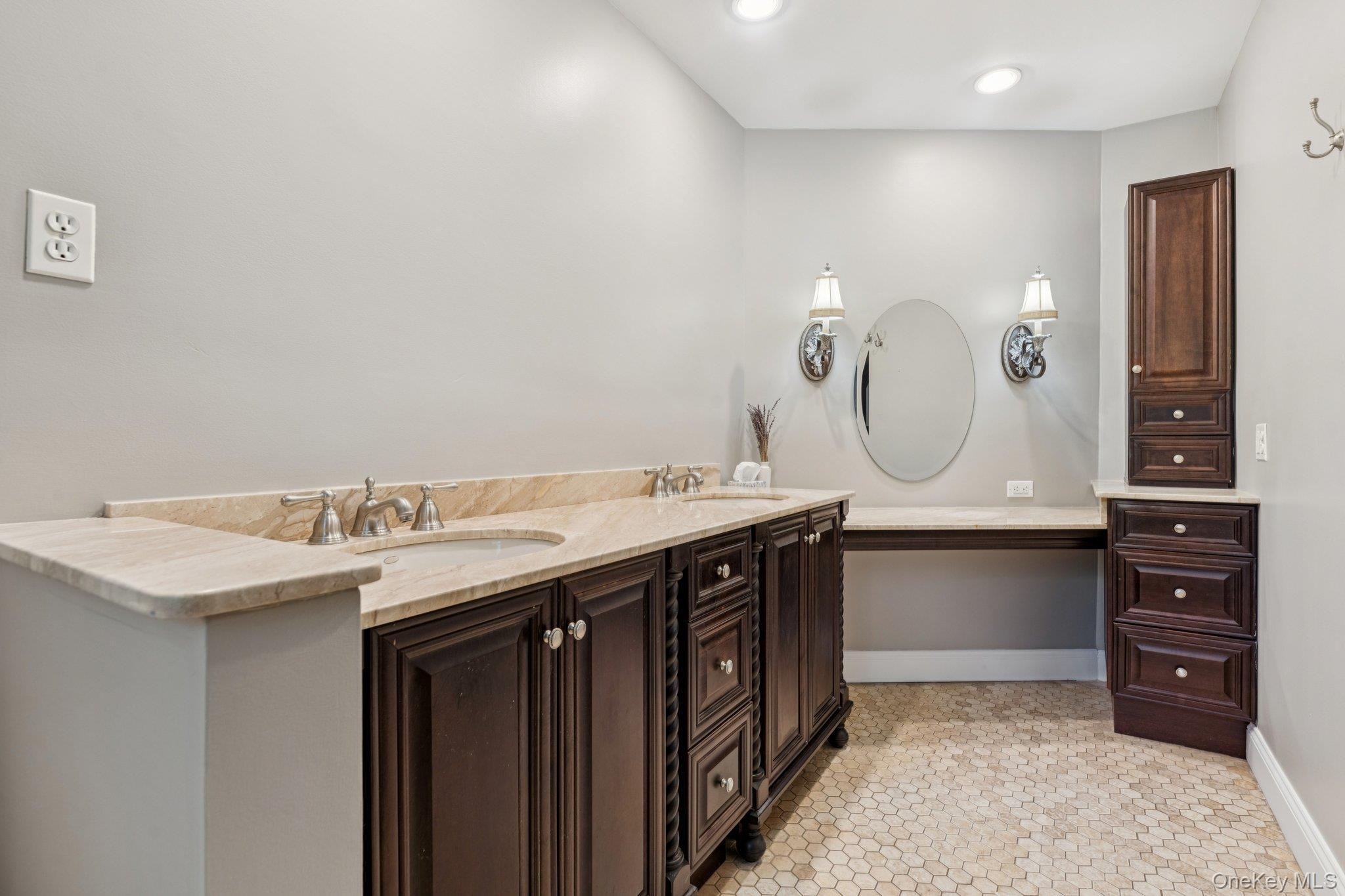 Single Family Hastings  Suffolk County, NY 11768, MLS-920368-22