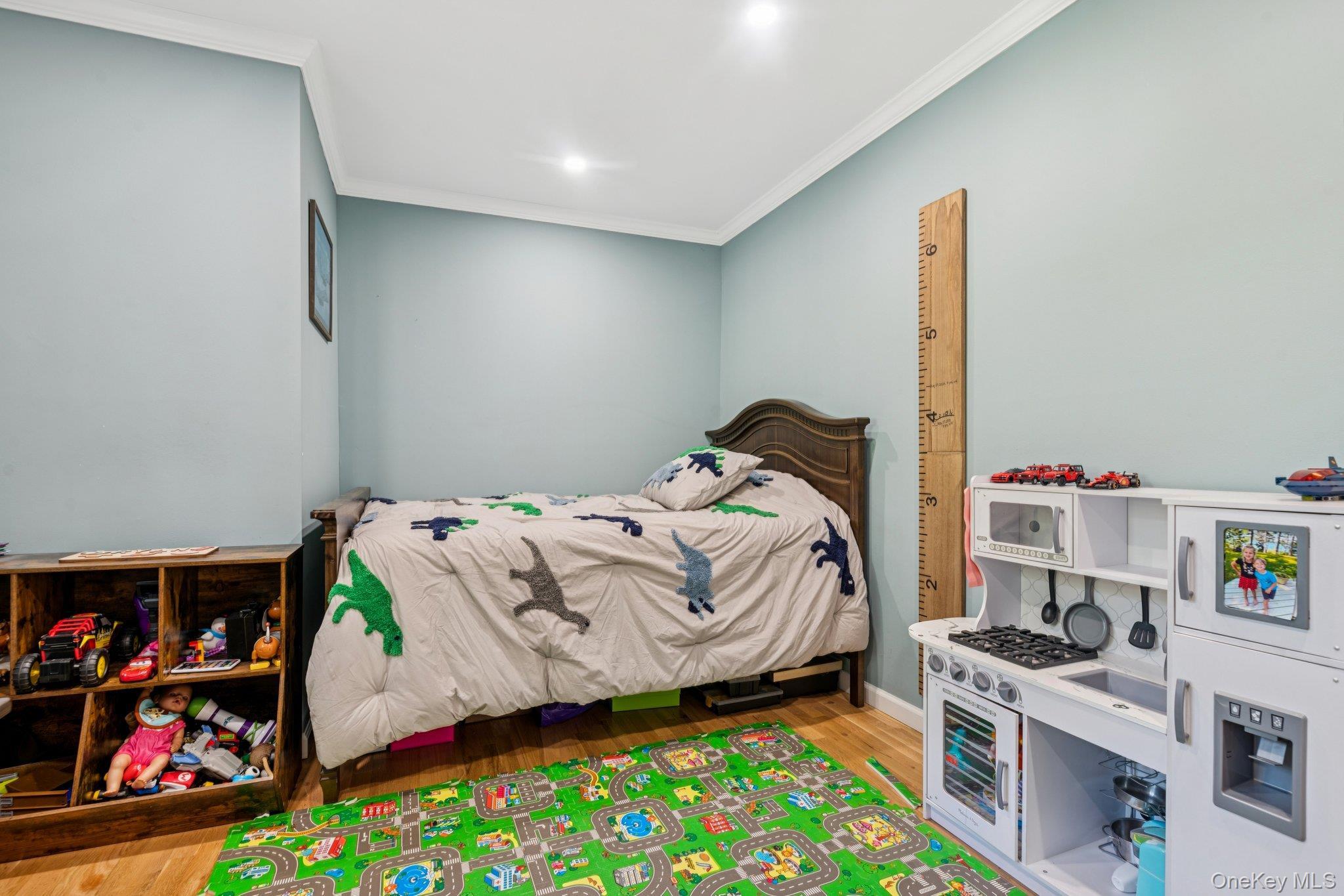 Single Family Hastings  Suffolk County, NY 11768, MLS-920368-26