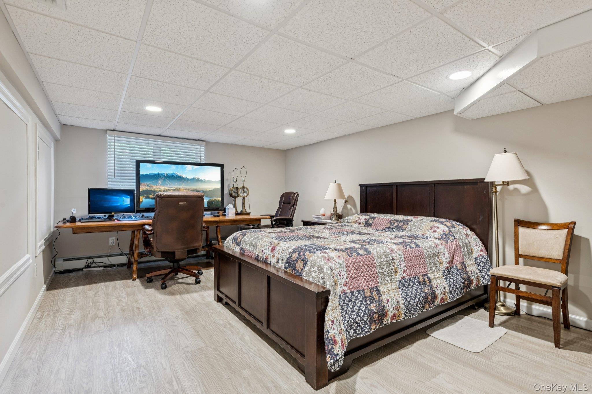 Single Family Hastings  Suffolk County, NY 11768, MLS-920368-34