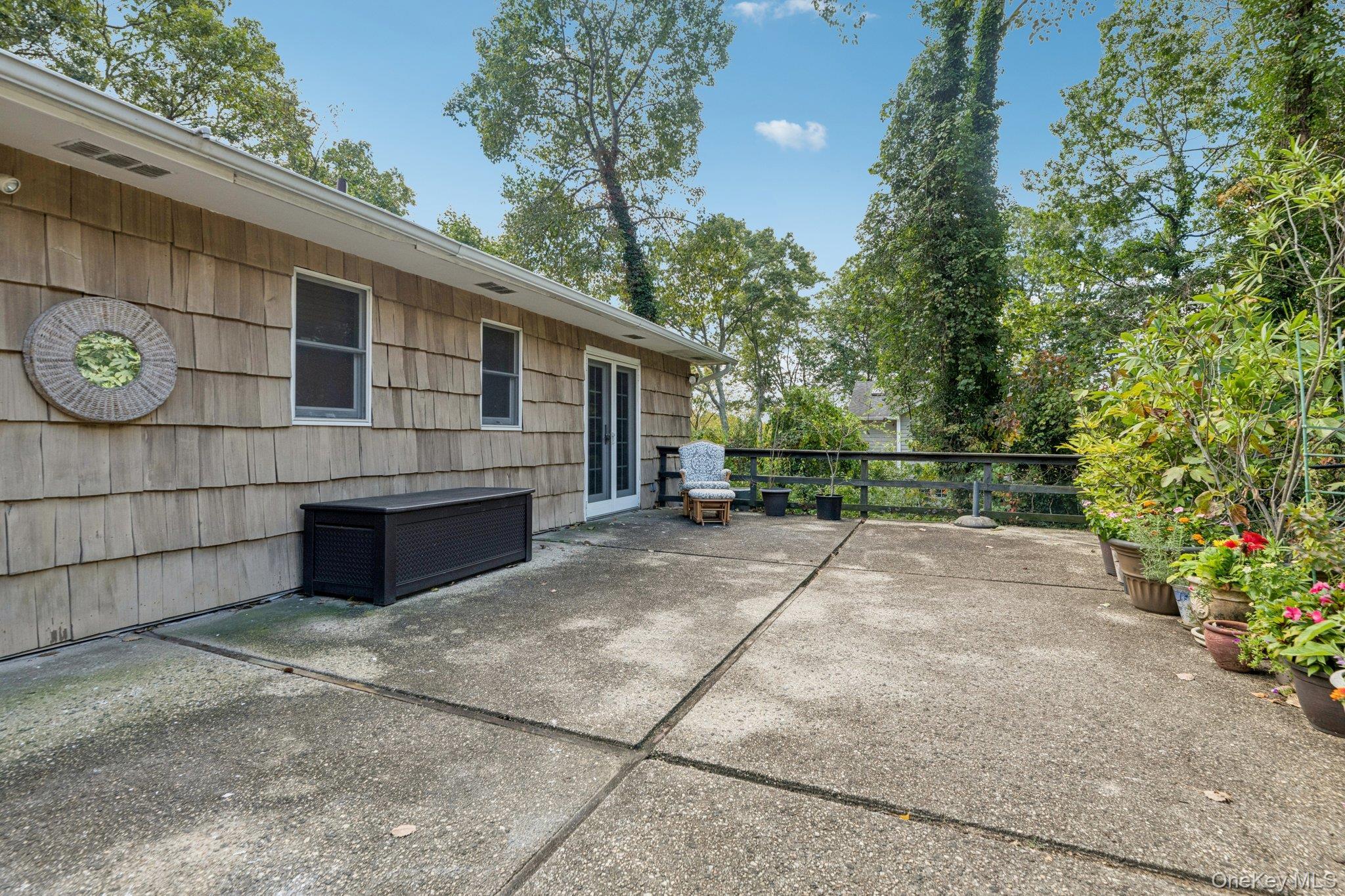 Single Family Hastings  Suffolk County, NY 11768, MLS-920368-38