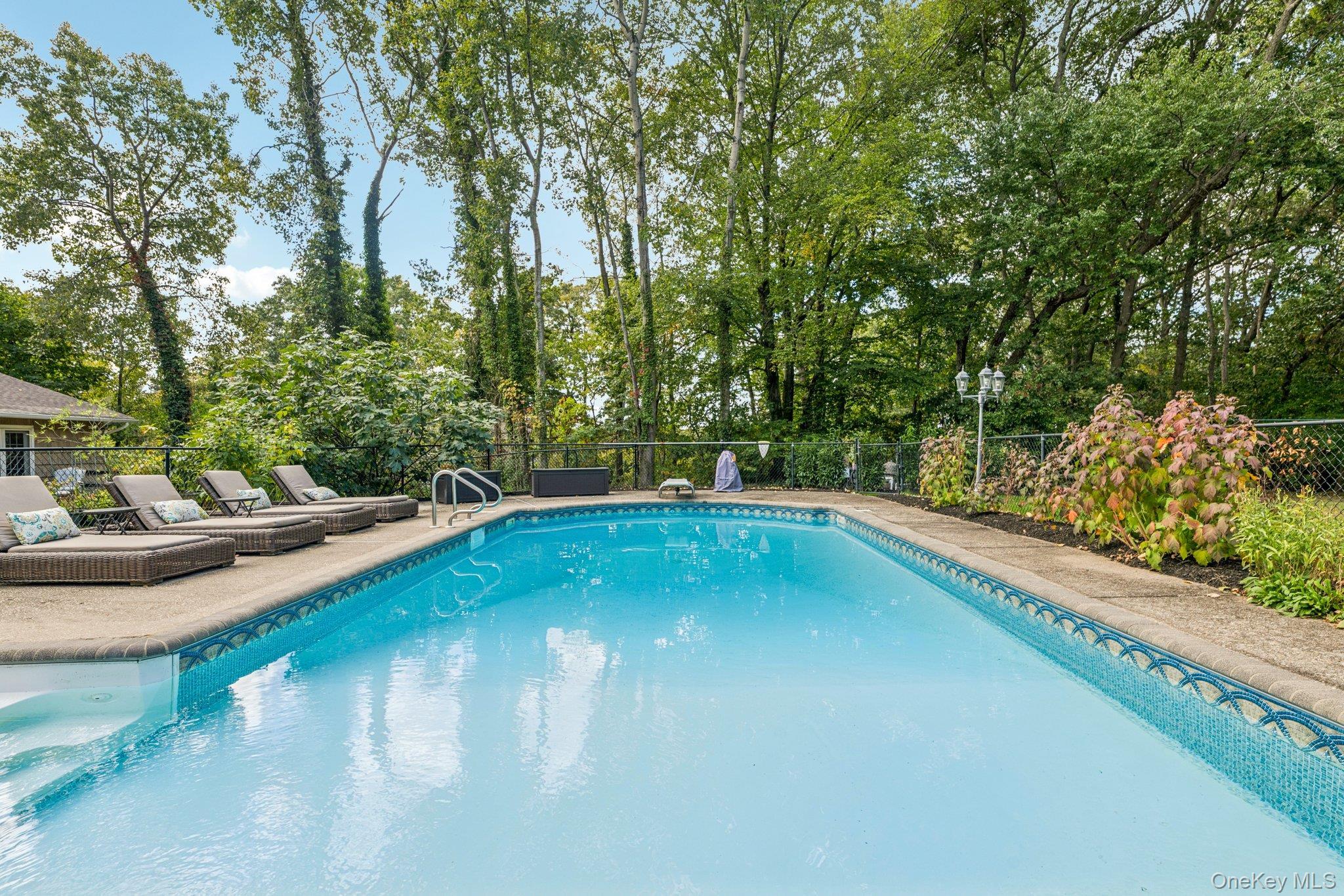 Single Family Hastings  Suffolk County, NY 11768, MLS-920368-39