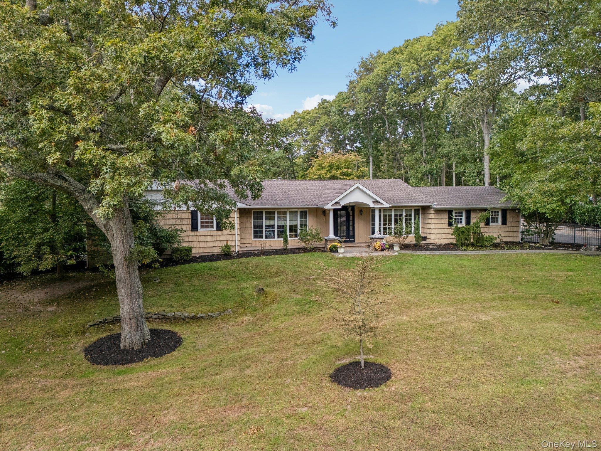 Single Family Hastings  Suffolk County, NY 11768, MLS-920368-4