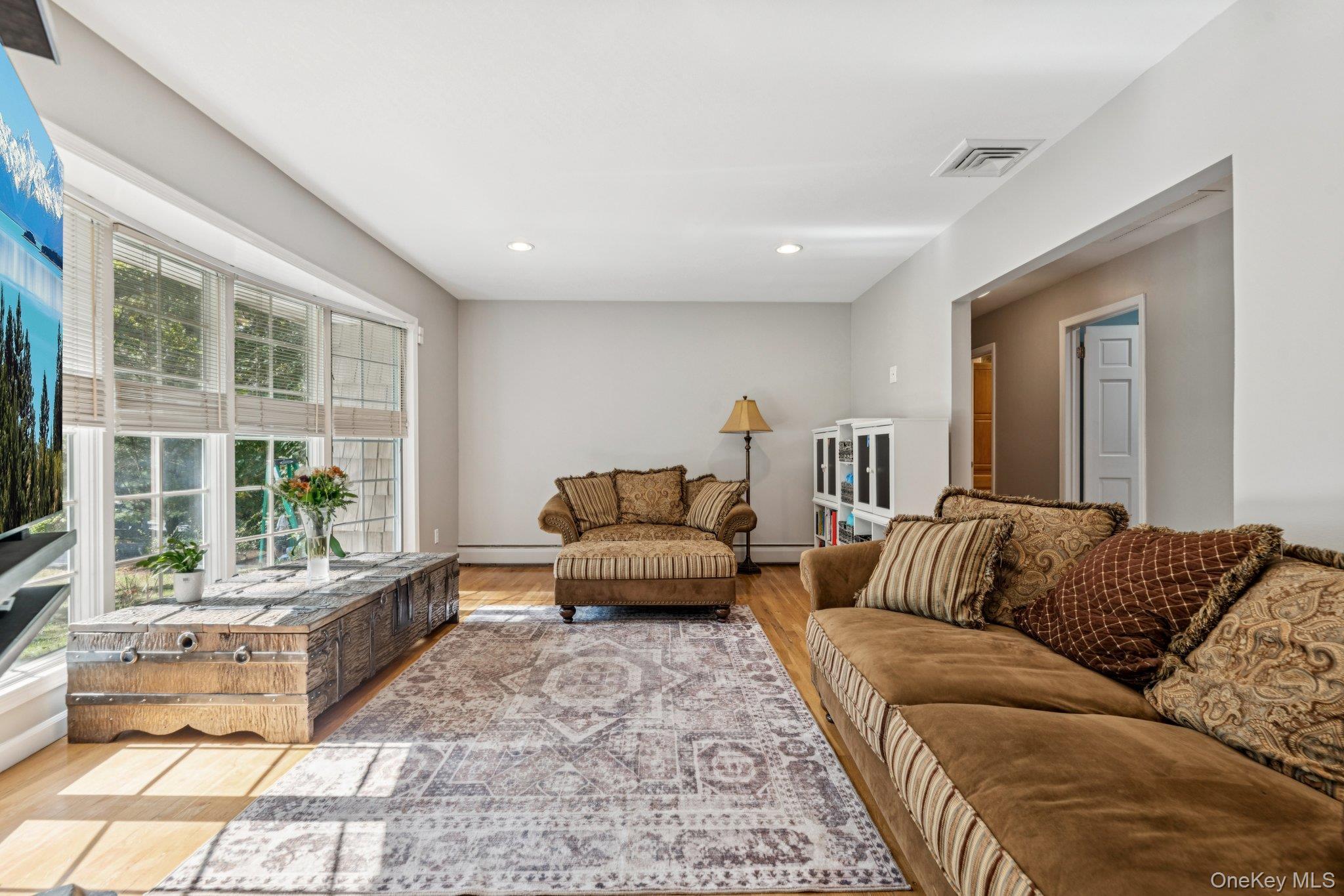 Single Family Hastings  Suffolk County, NY 11768, MLS-920368-5