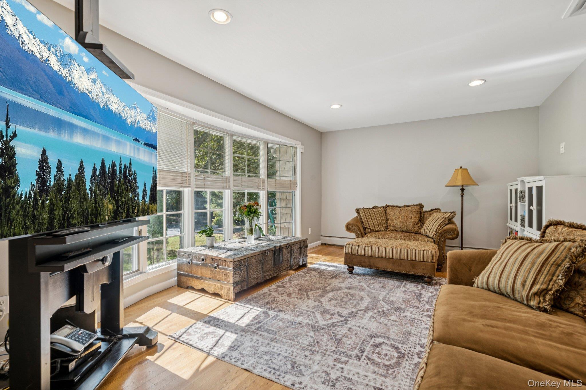 Single Family Hastings  Suffolk County, NY 11768, MLS-920368-6