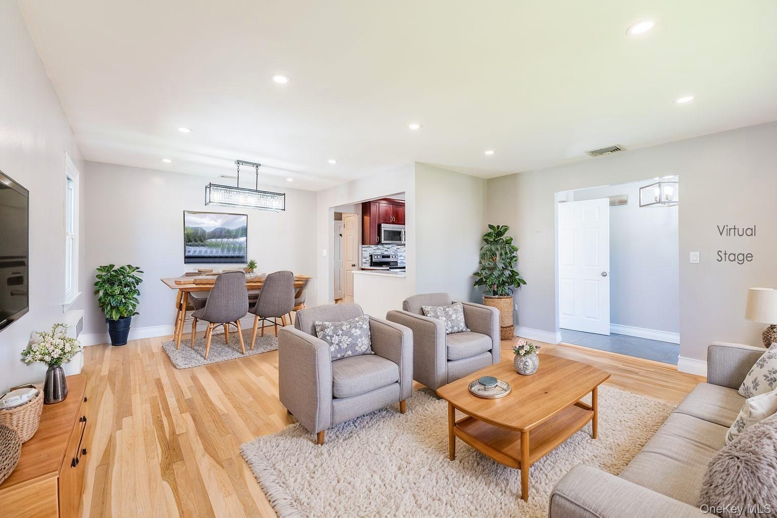 Single Family Raymond  Nassau County, NY 11710, MLS-920374-2