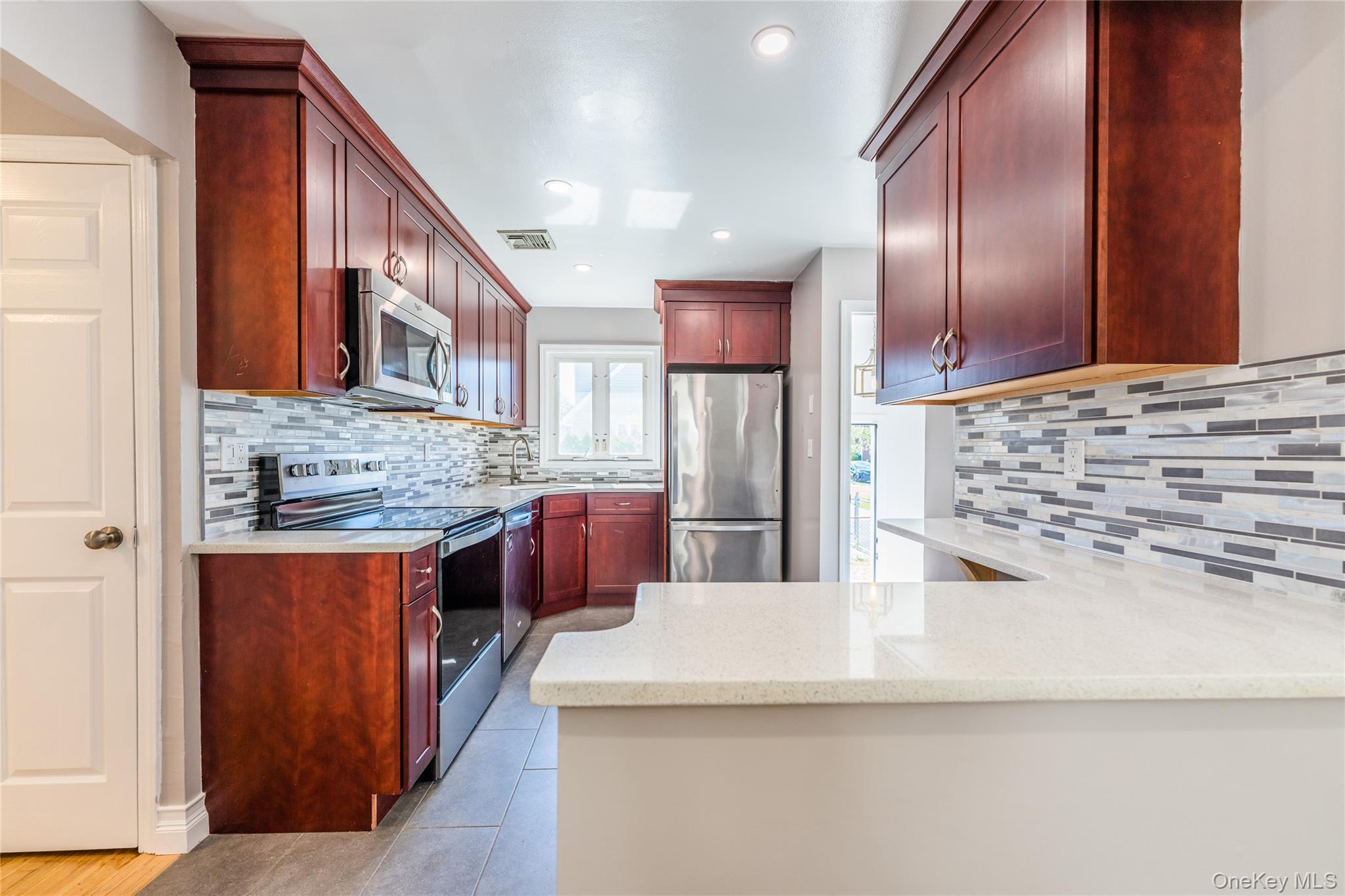 Single Family Raymond  Nassau County, NY 11710, MLS-920374-23