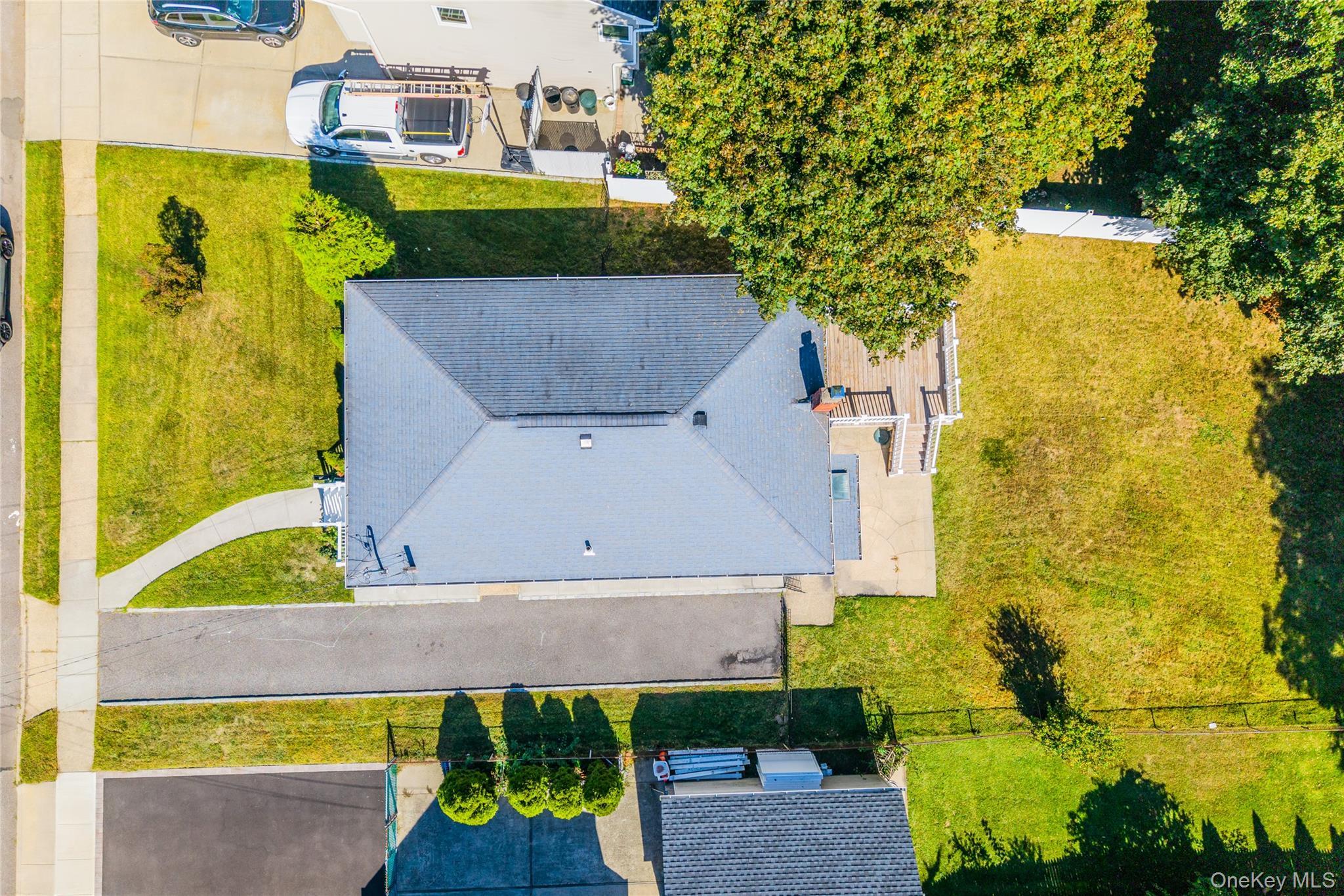 Single Family Raymond  Nassau County, NY 11710, MLS-920374-31