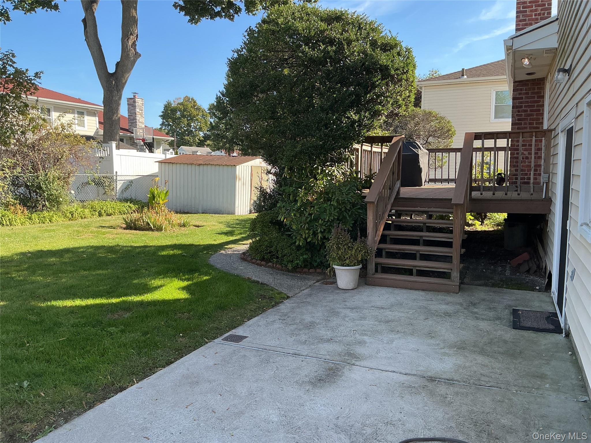 Single Family Church Nassau County, NY 11590, MLS-920402-16