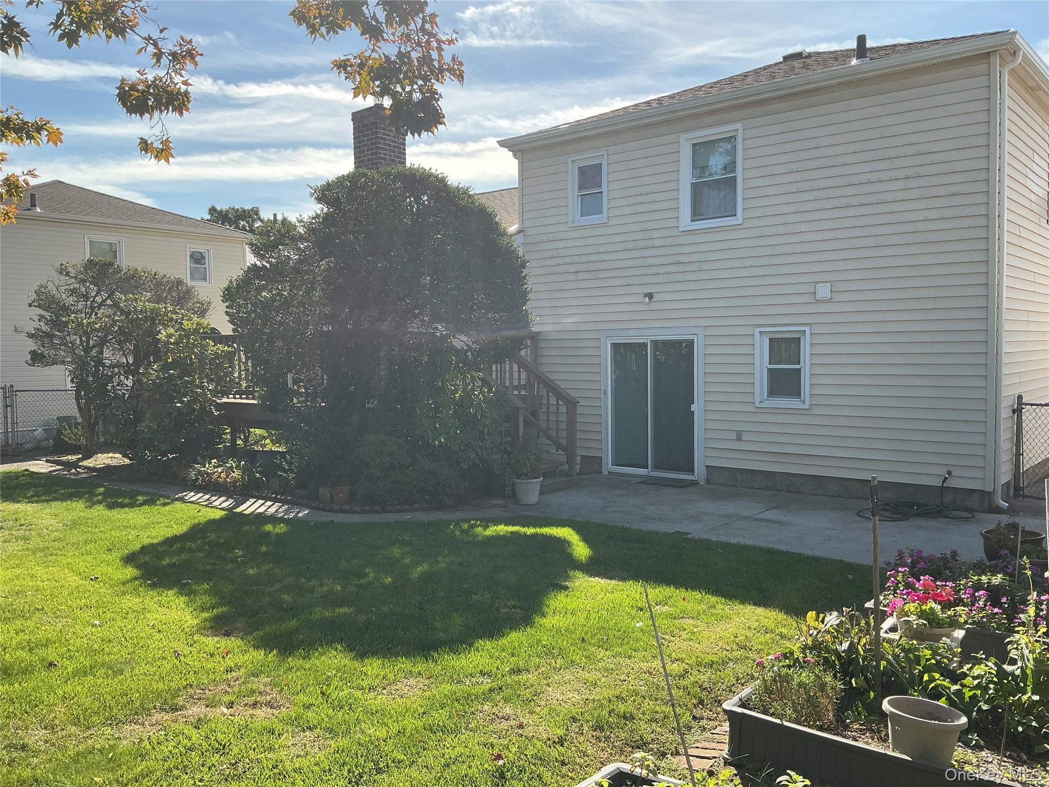 Single Family Church Nassau County, NY 11590, MLS-920402-17