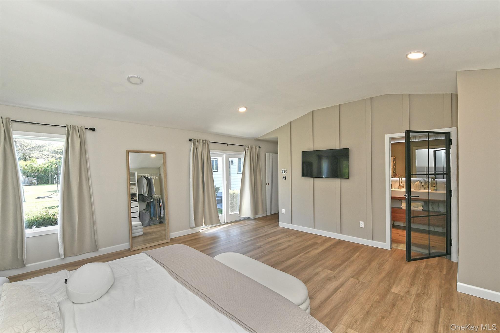 Single Family Burr  Suffolk County, NY 11731, MLS-920403-14