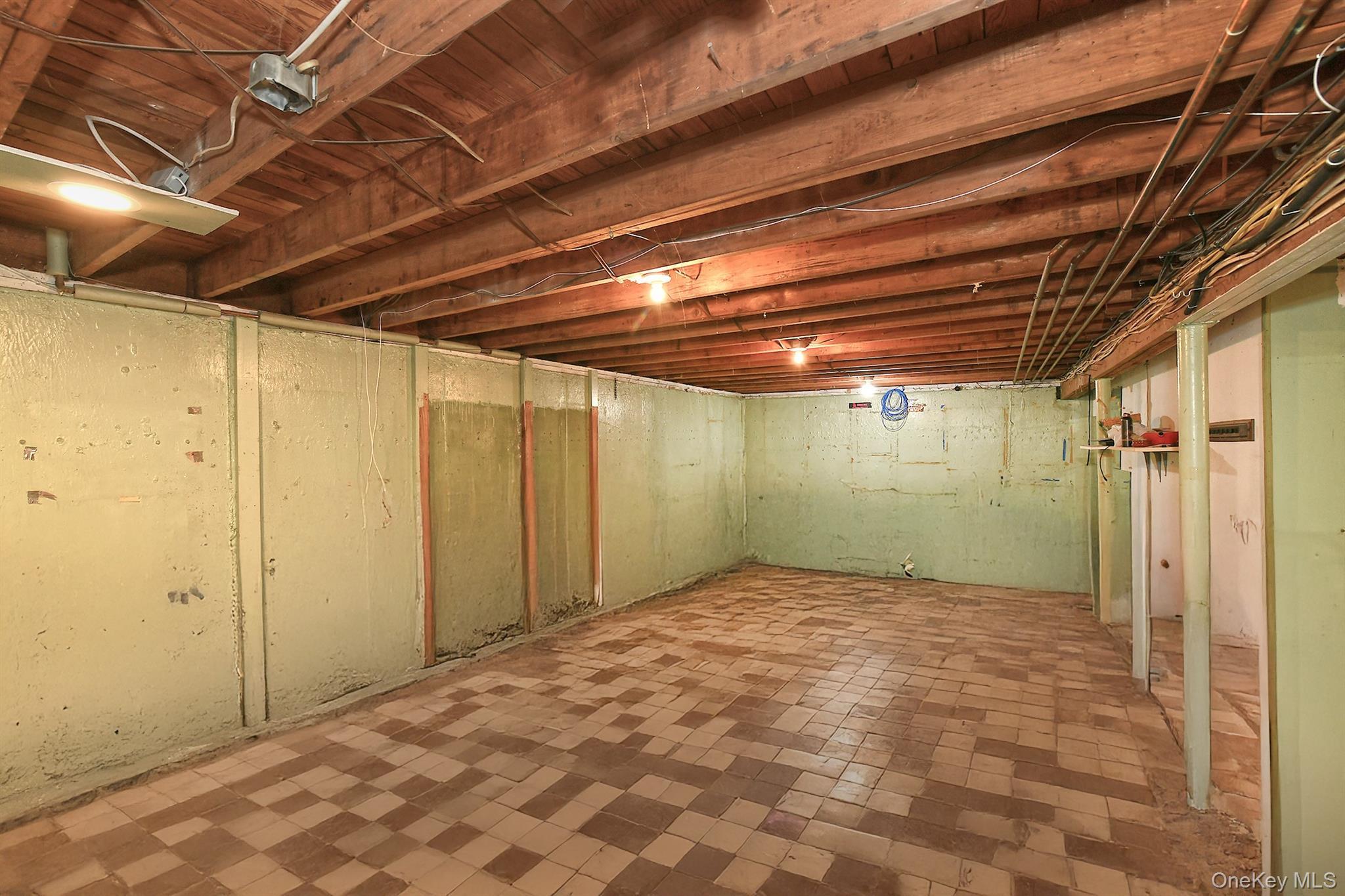 Single Family Burr  Suffolk County, NY 11731, MLS-920403-18