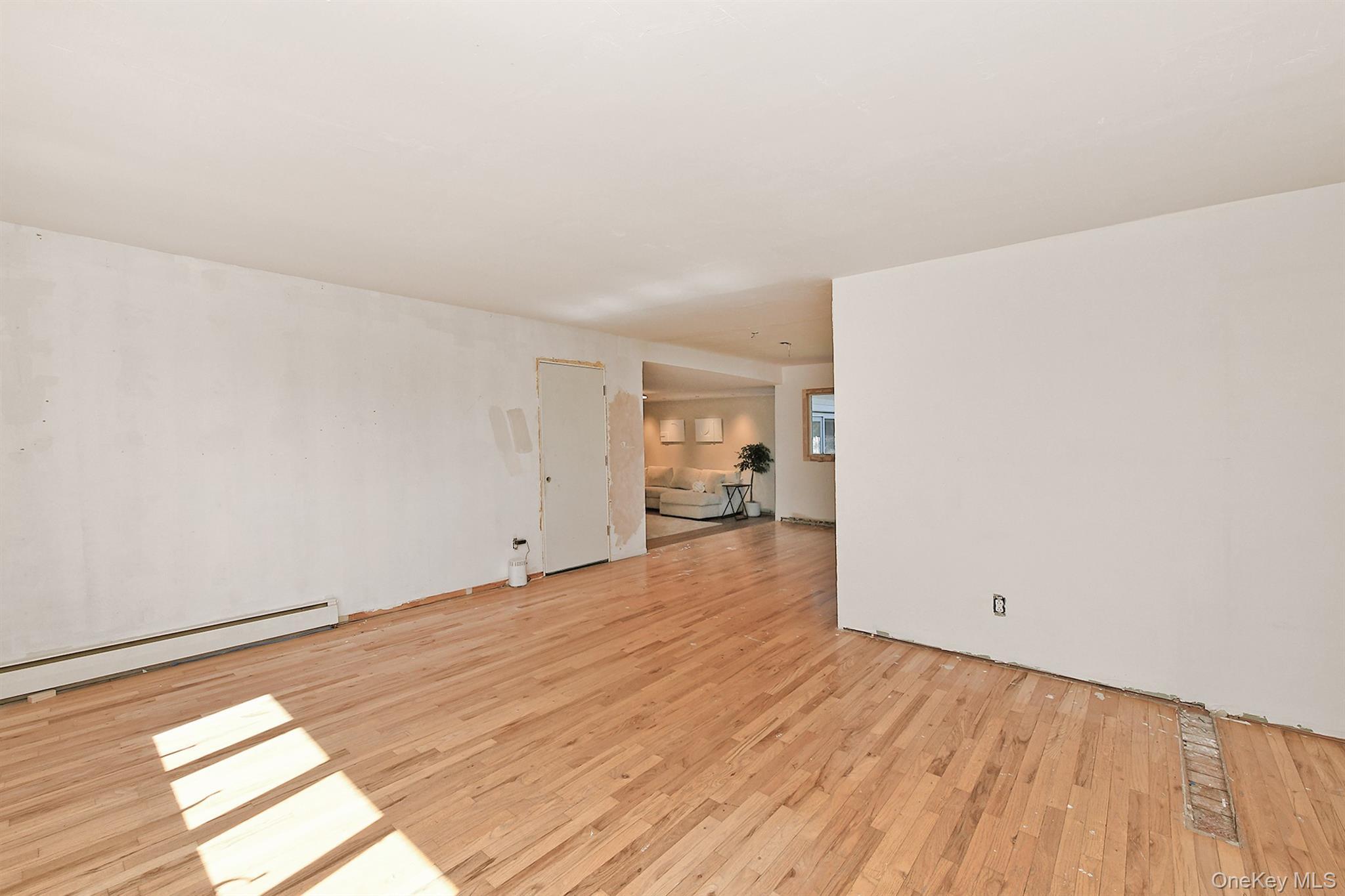 Single Family Burr  Suffolk County, NY 11731, MLS-920403-20