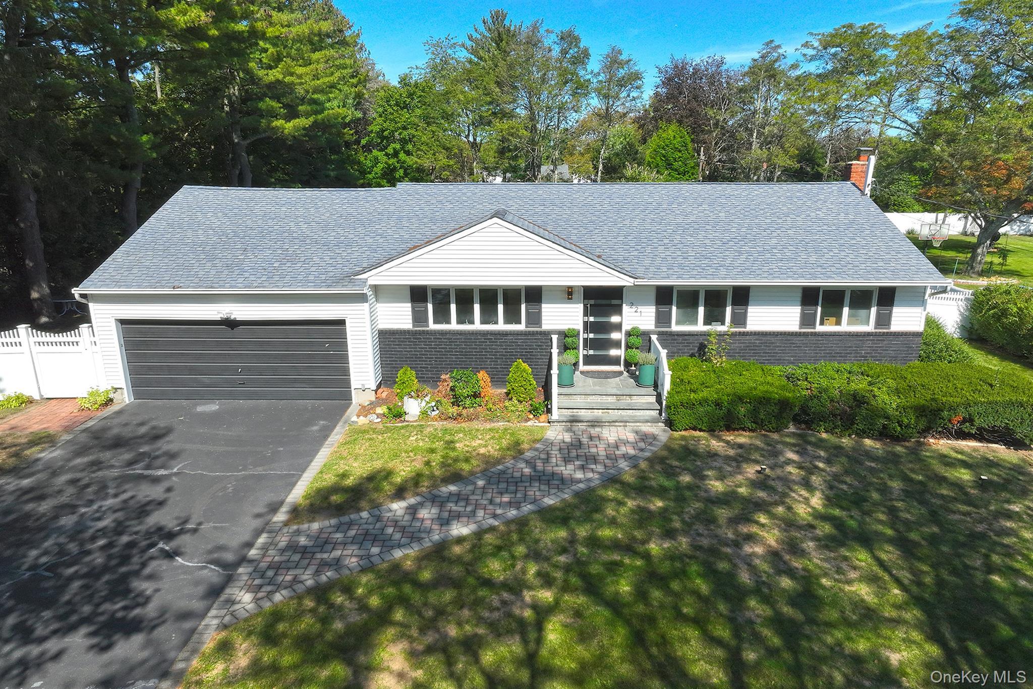 Single Family Burr  Suffolk County, NY 11731, MLS-920403-29