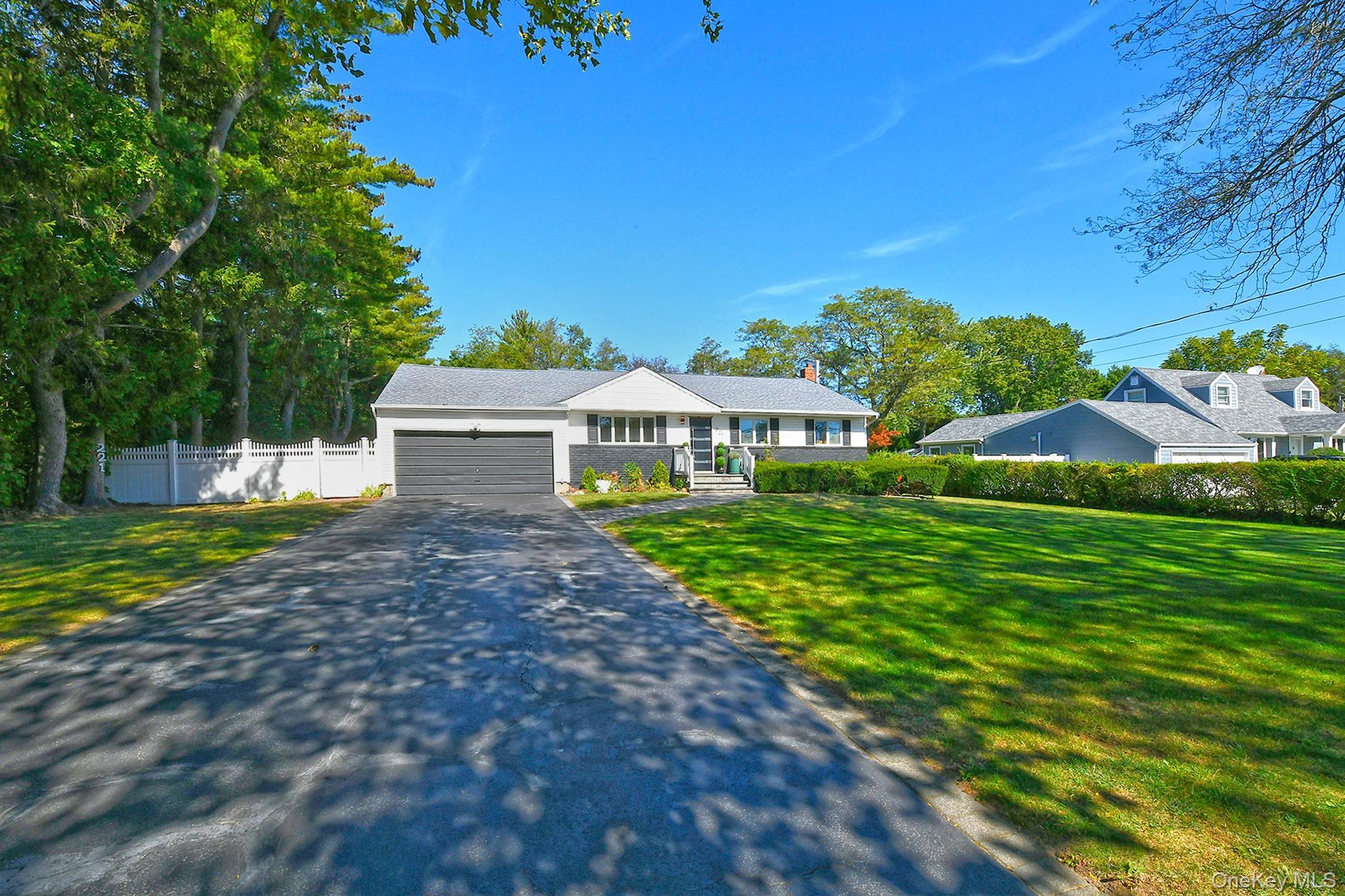 Single Family Burr  Suffolk County, NY 11731, MLS-920403-3