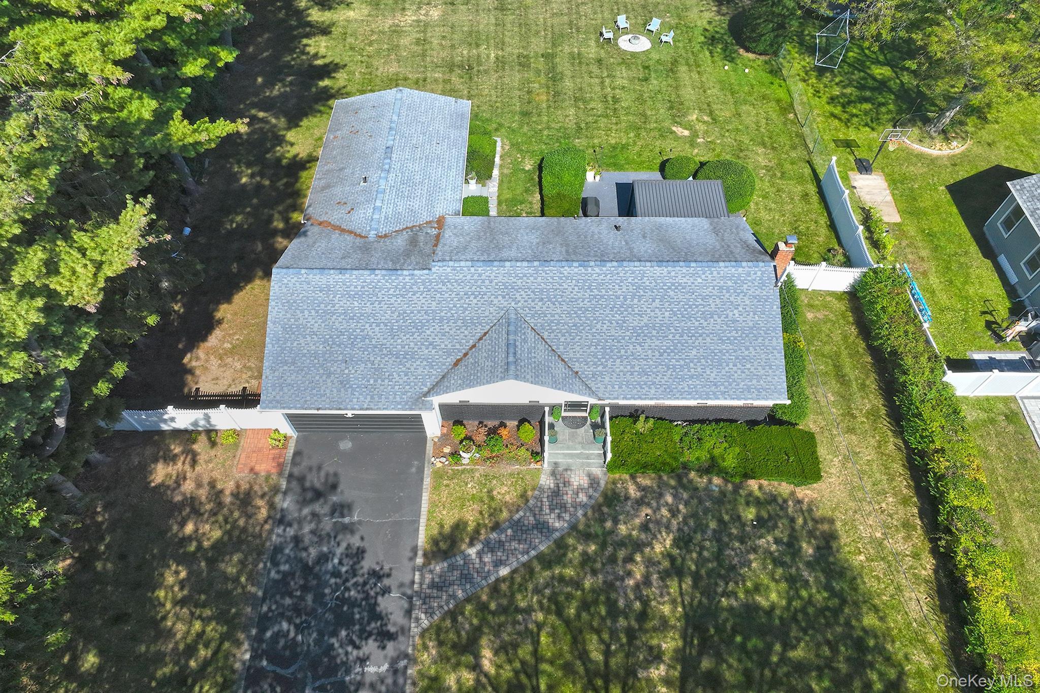 Single Family Burr  Suffolk County, NY 11731, MLS-920403-30