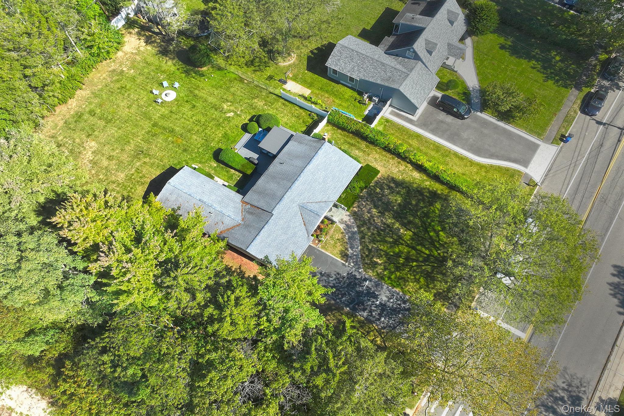 Single Family Burr  Suffolk County, NY 11731, MLS-920403-32