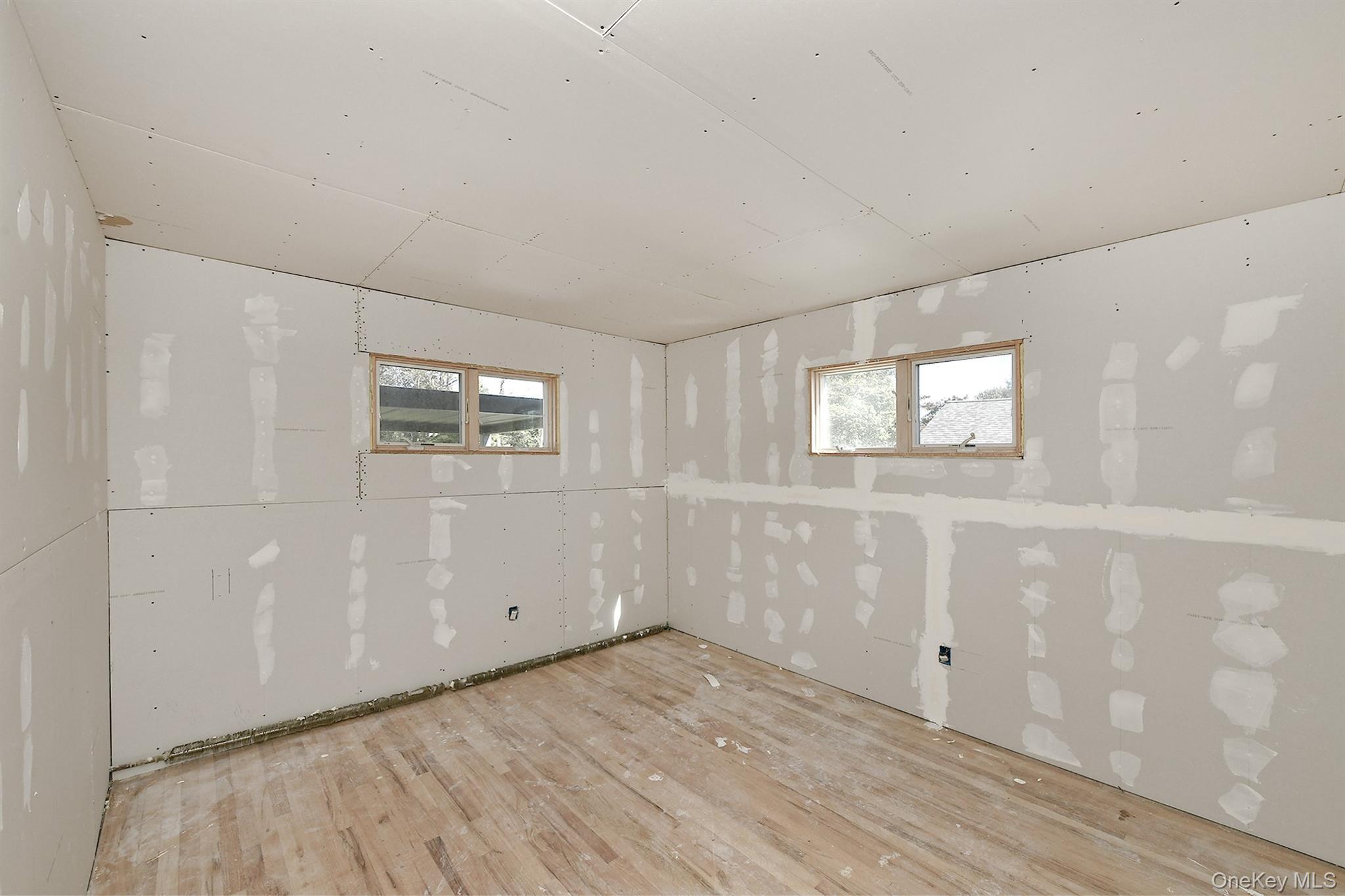 Single Family Burr  Suffolk County, NY 11731, MLS-920403-7