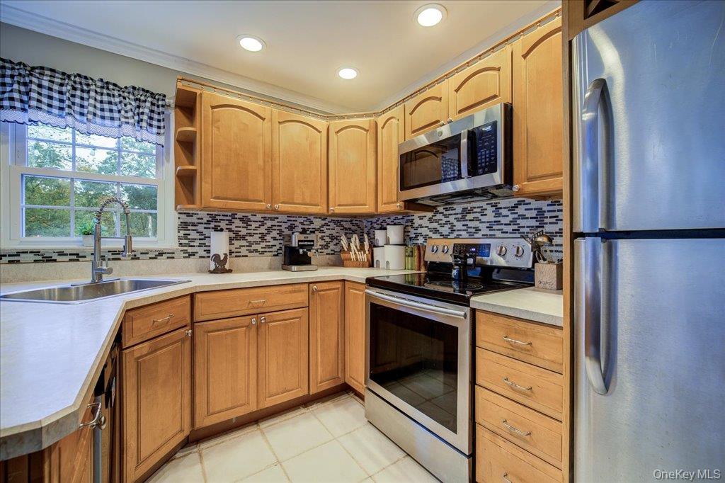 Single Family Jeffrey Putnam County, NY 10512, MLS-920409-16