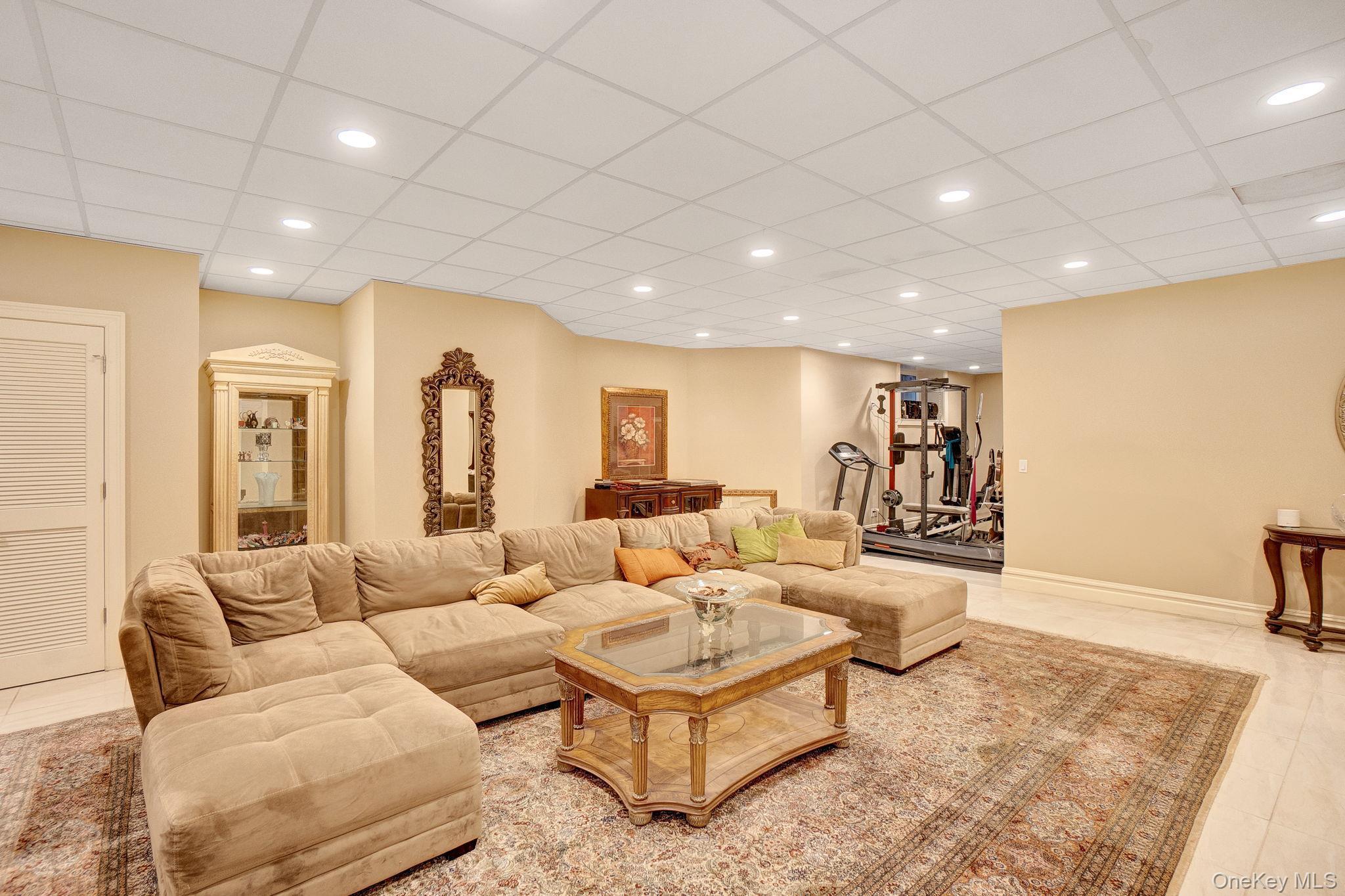 Single Family Norgate Nassau County, NY 11545, MLS-920410-33