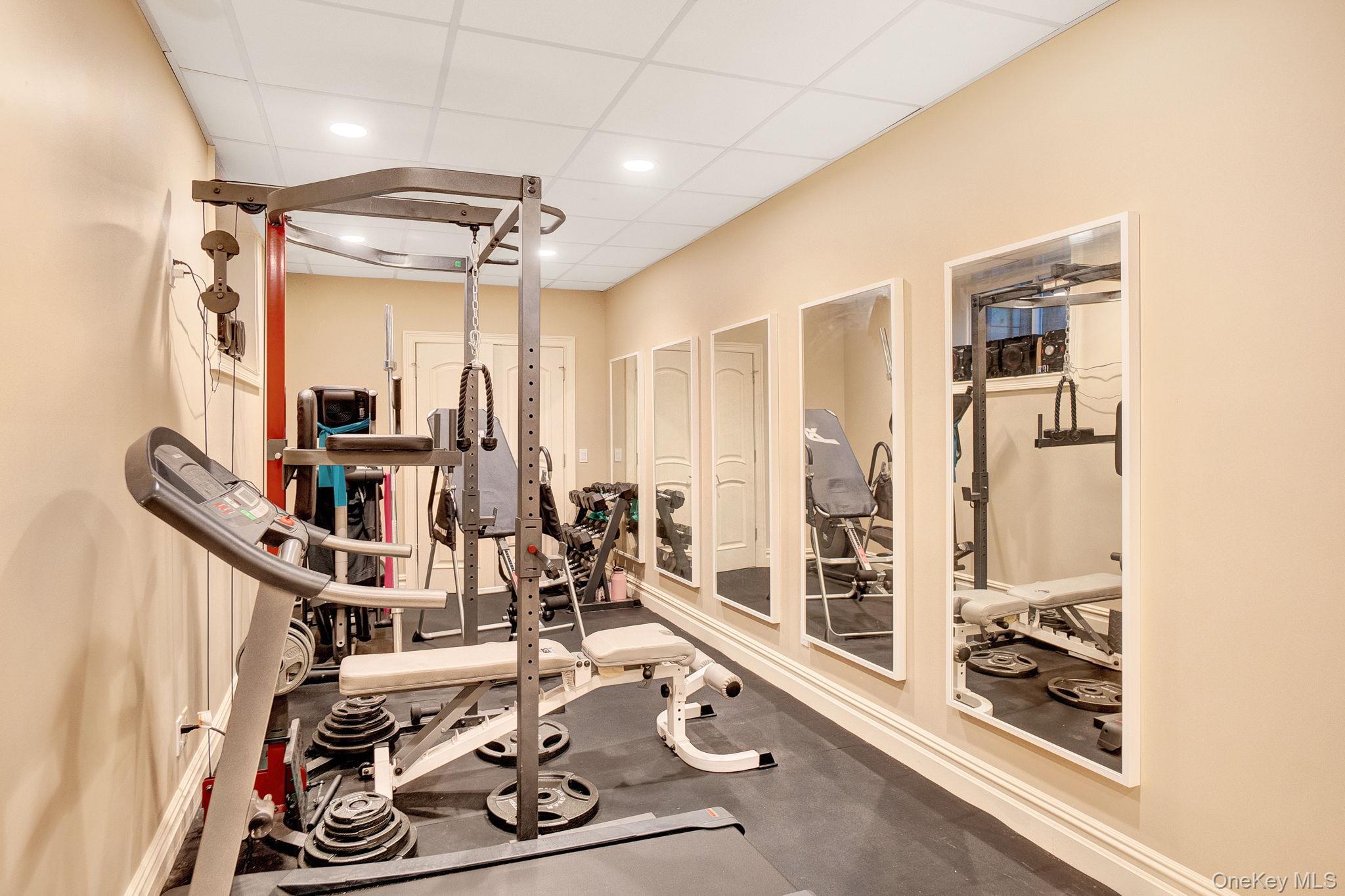 Single Family Norgate Nassau County, NY 11545, MLS-920410-34