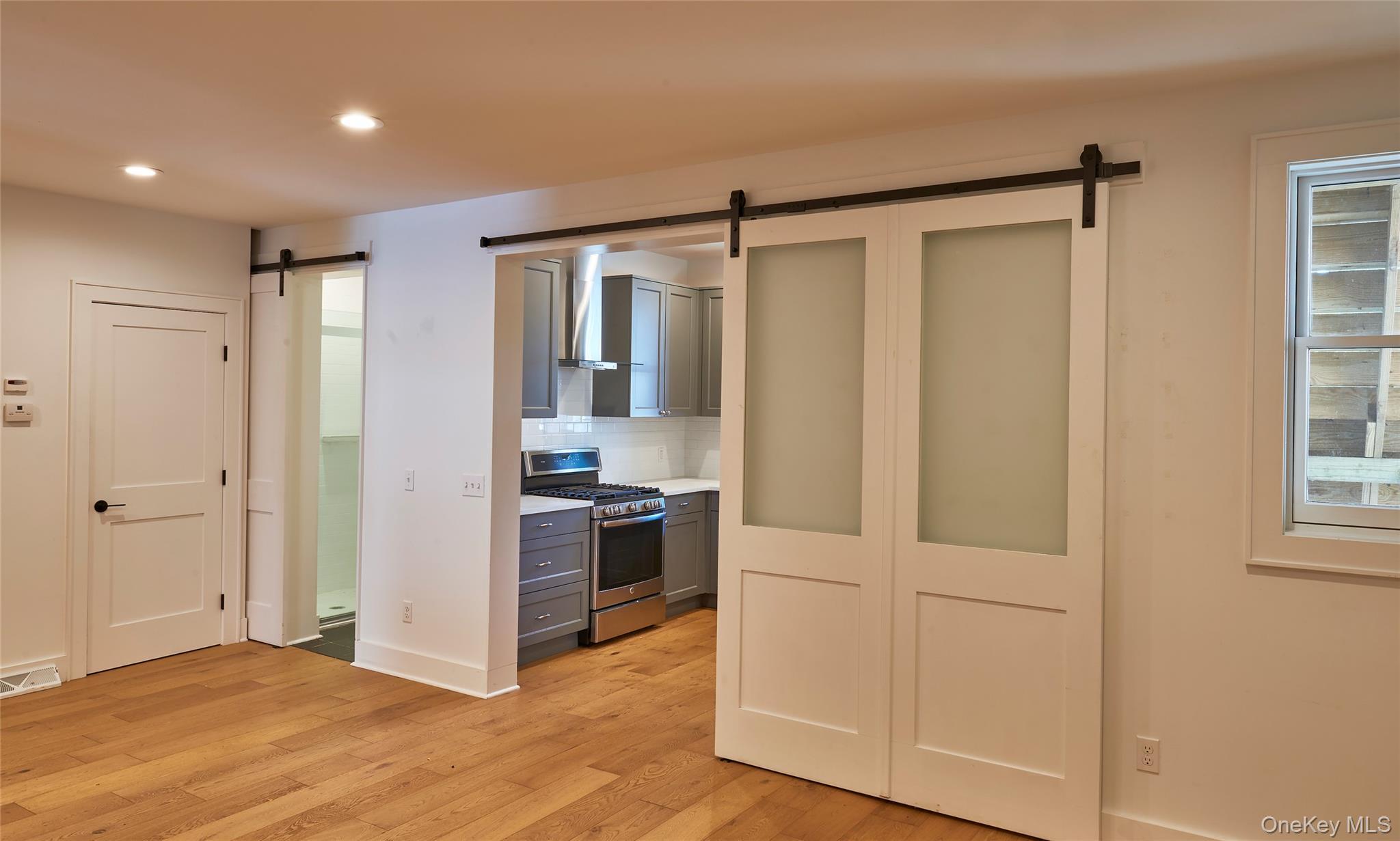 Single Family Warren Columbia County, NY 12534, MLS-920424-8