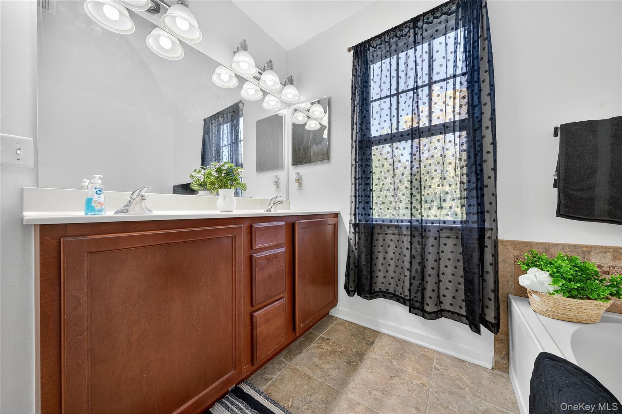 Single Family Avoncroft Orange County, NY 10940, MLS-920431-26