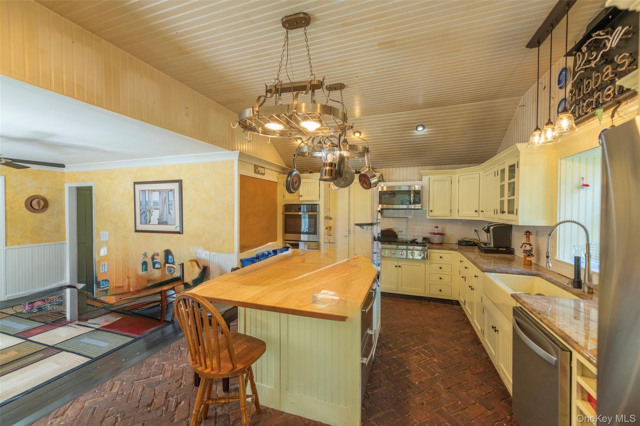 Single Family Belleview Suffolk County, NY 11934, MLS-920444-6