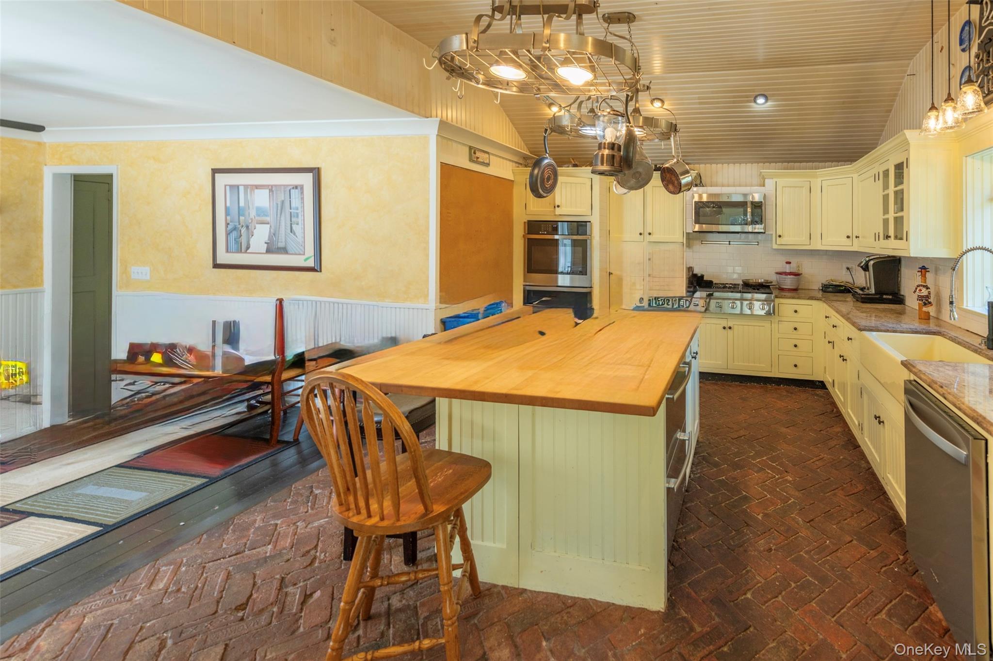 Single Family Belleview Suffolk County, NY 11934, MLS-920444-7