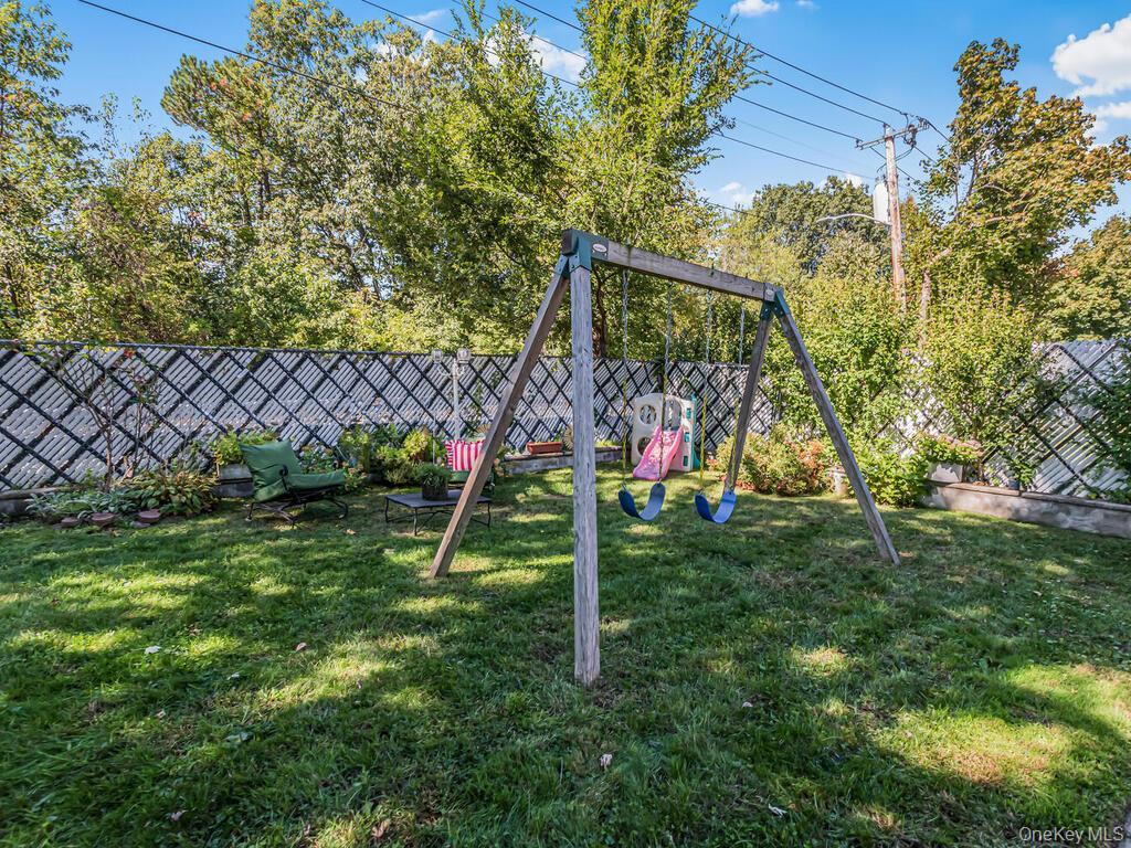 Single Family Gailmore  Westchester County, NY 10710, MLS-920493-11