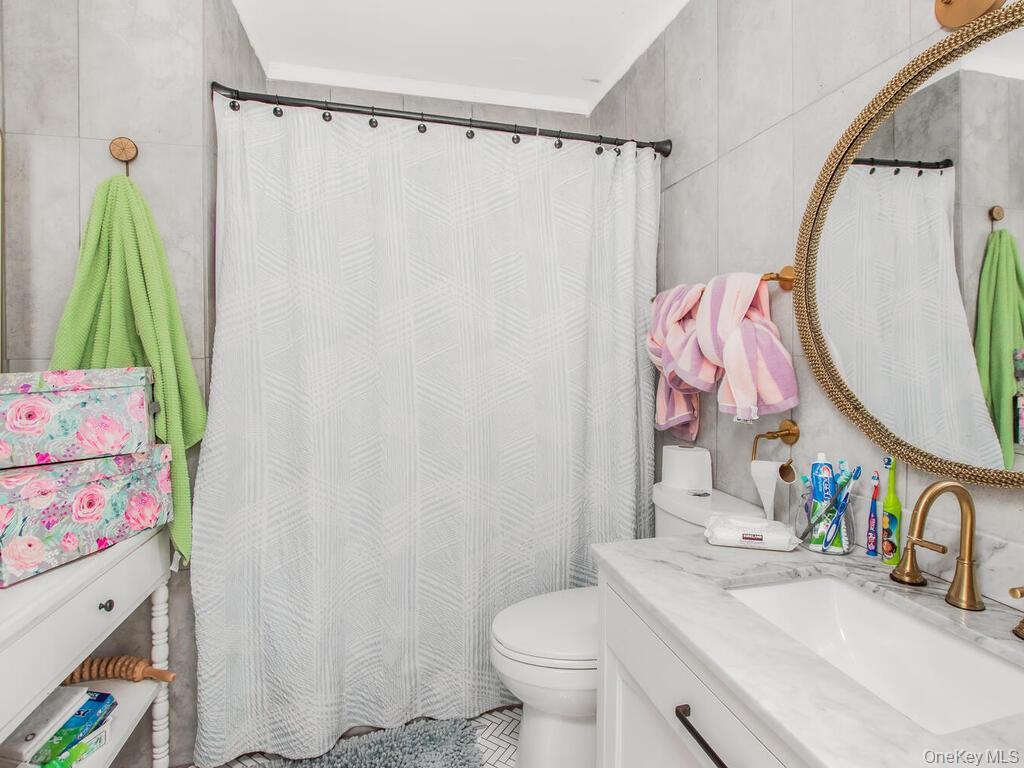 Single Family Gailmore  Westchester County, NY 10710, MLS-920493-15