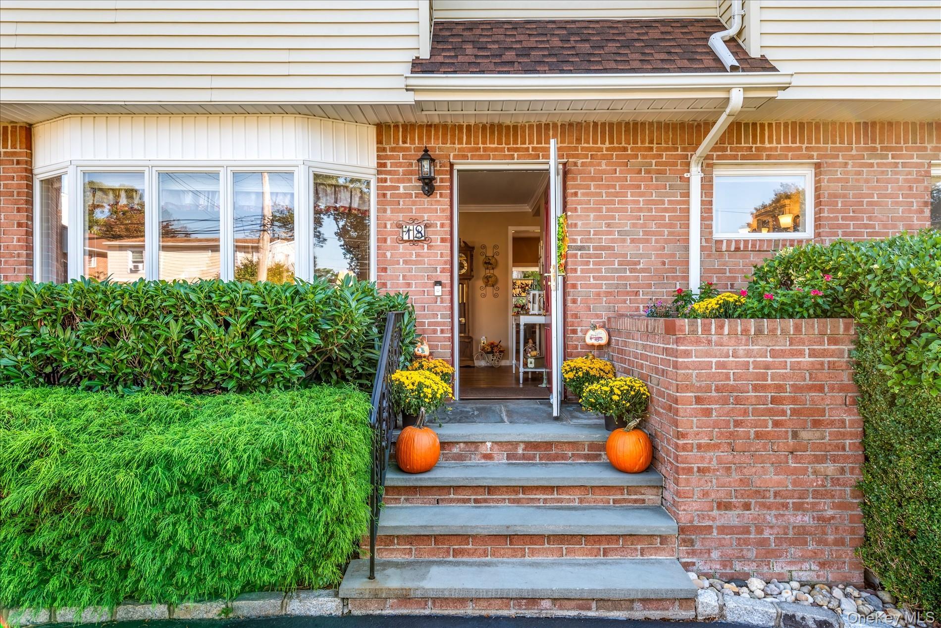 Single Family Violet Nassau County, NY 11709, MLS-920497-16