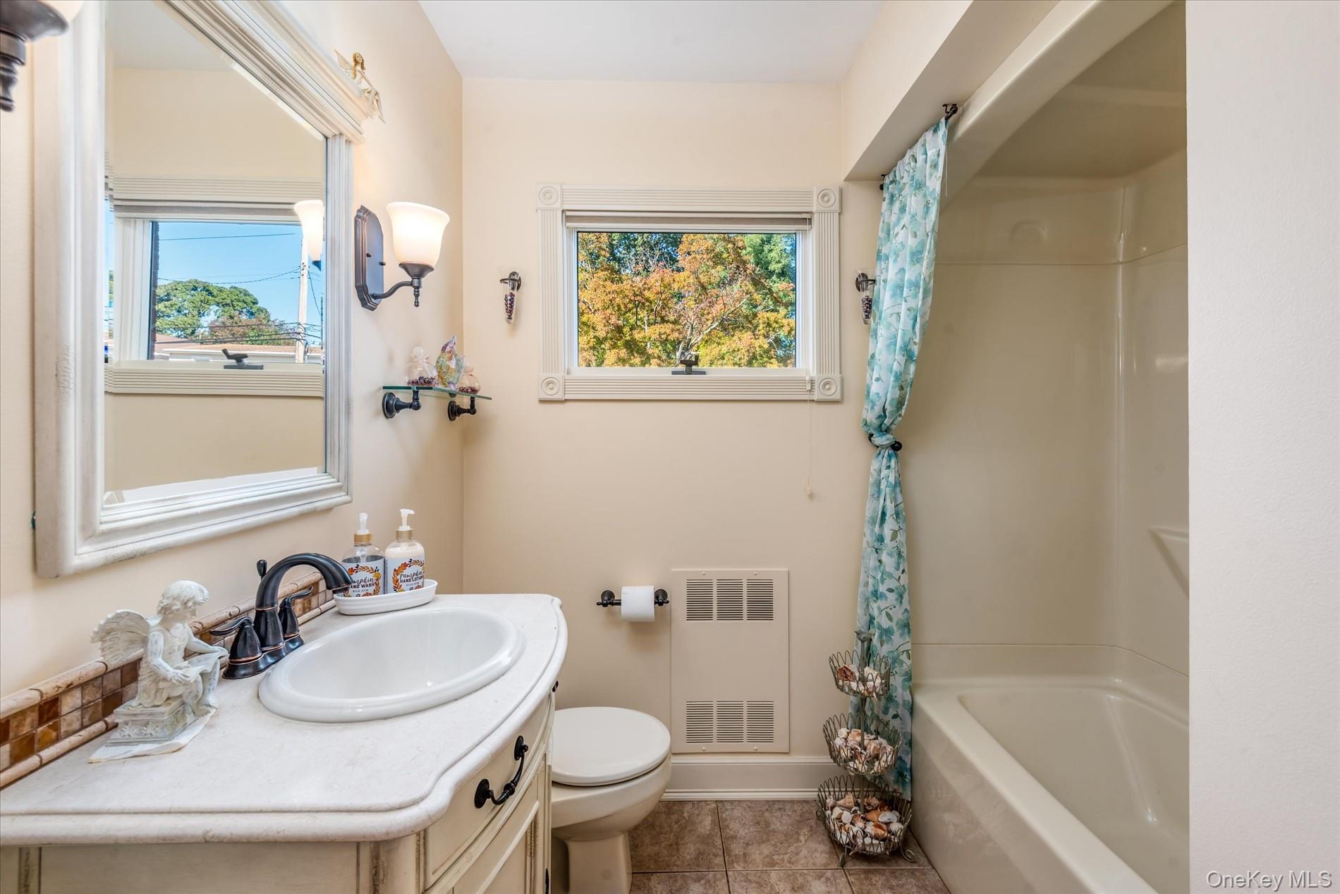 Single Family Violet Nassau County, NY 11709, MLS-920497-27