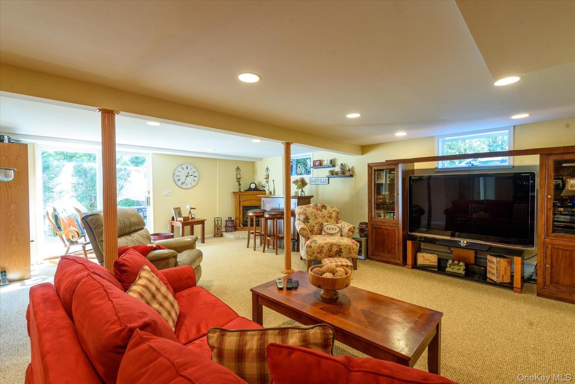 Single Family Violet Nassau County, NY 11709, MLS-920497-36