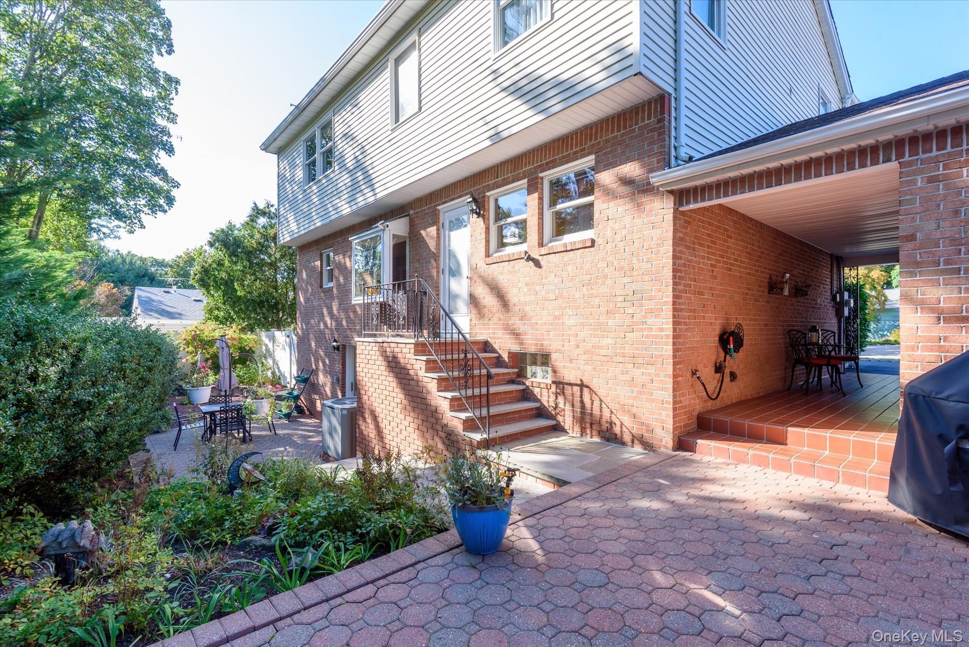 Single Family Violet Nassau County, NY 11709, MLS-920497-9