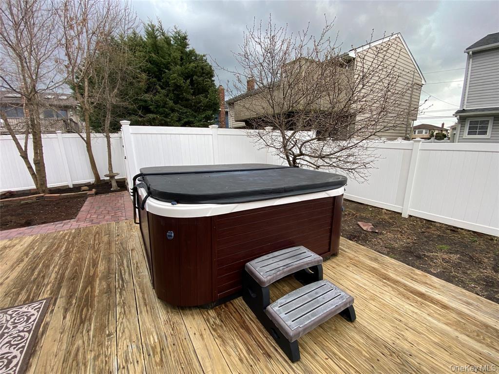 Single Family Massachusetts  Nassau County, NY 11558, MLS-920538-17