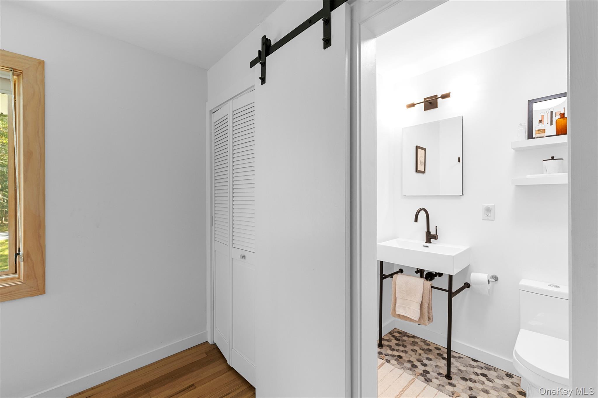 Single Family Van Dale Ulster County, NY 12498, MLS-920540-39