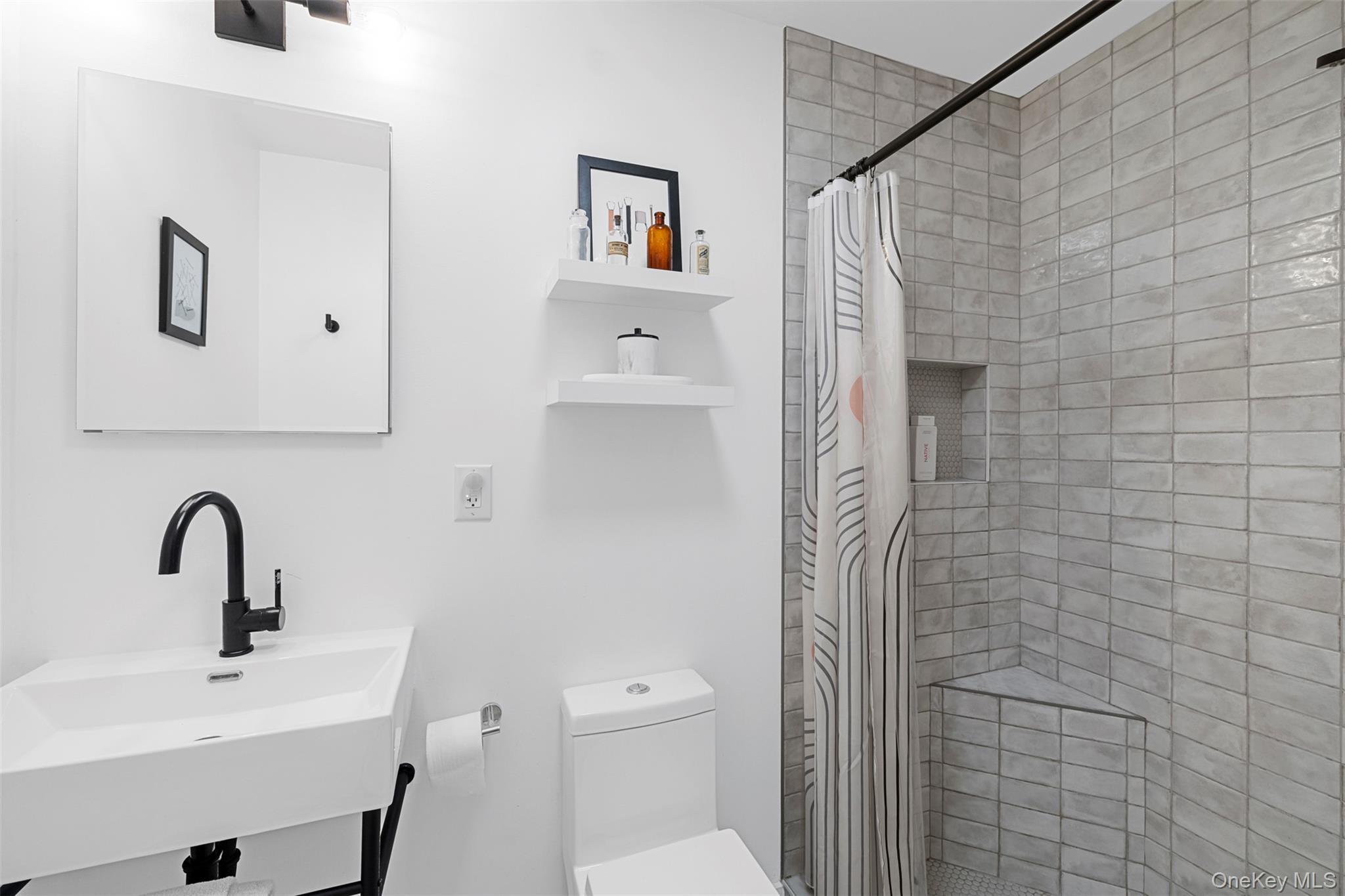 Single Family Van Dale Ulster County, NY 12498, MLS-920540-40