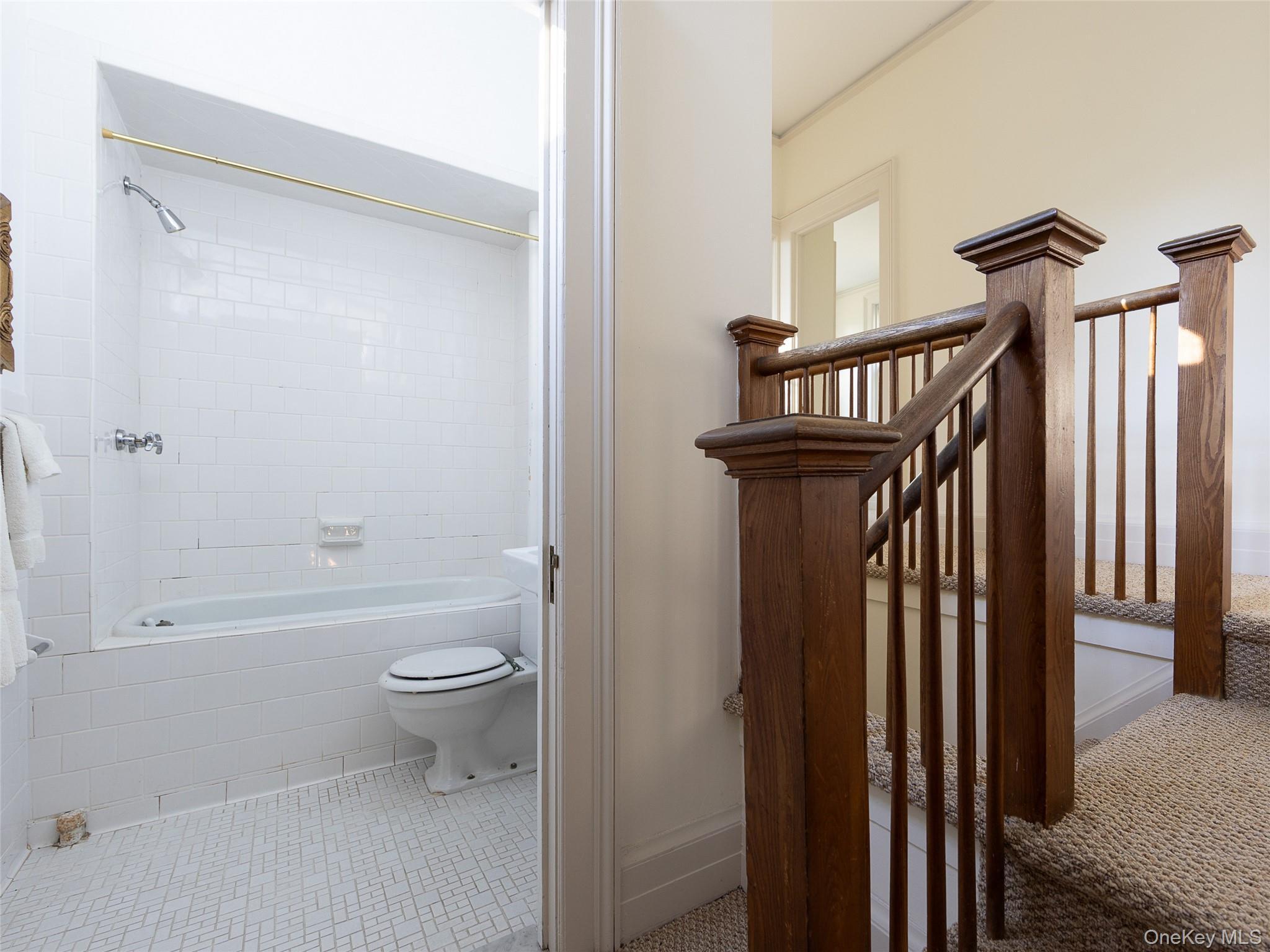 Single Family Colonial Orange County, NY 10990, MLS-920550-24