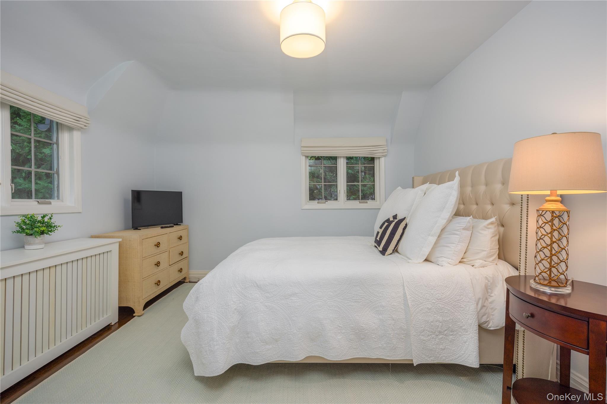 Single Family Pondfield Westchester County, NY 10708, MLS-920564-21