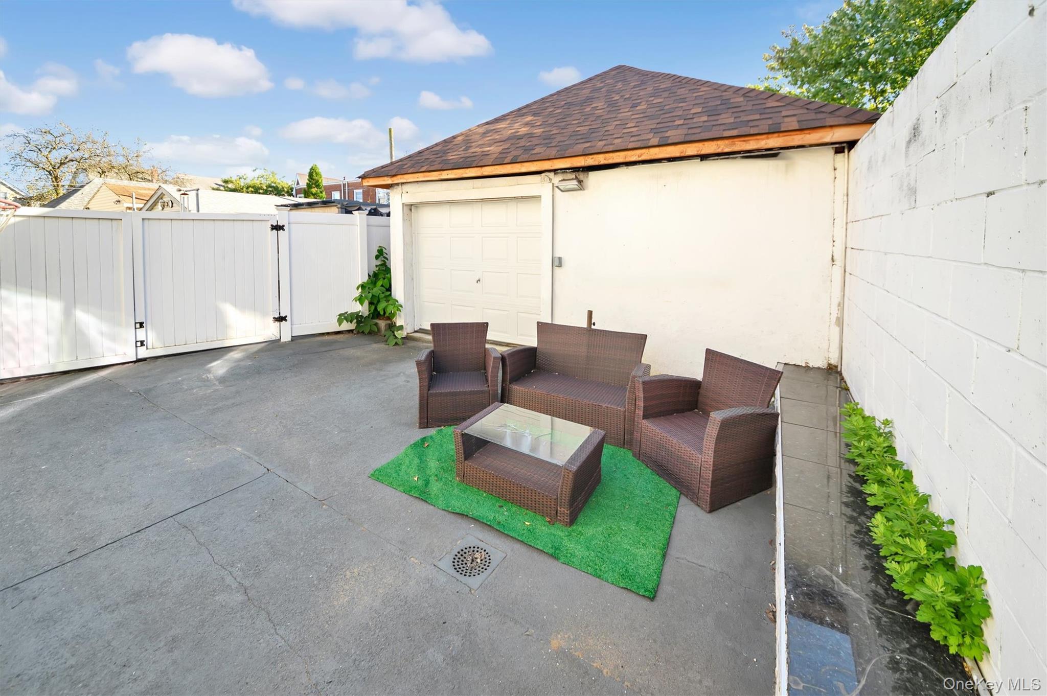 Single Family Albert  Queens, NY 11417, MLS-920573-15