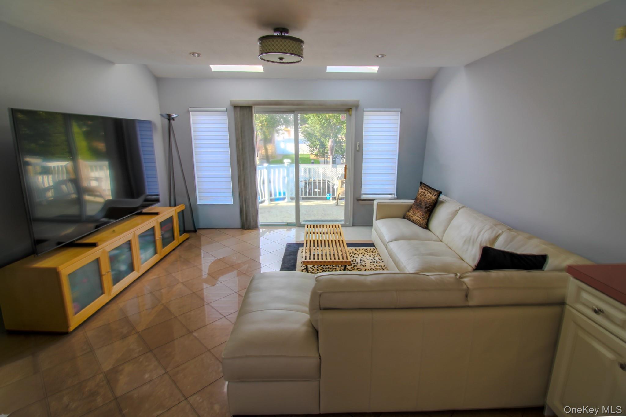 Single Family Camden Staten Island, NY 10309, MLS-920588-5