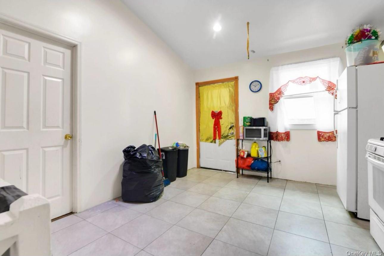 Single Family 85th  Queens, NY 11421, MLS-920630-12