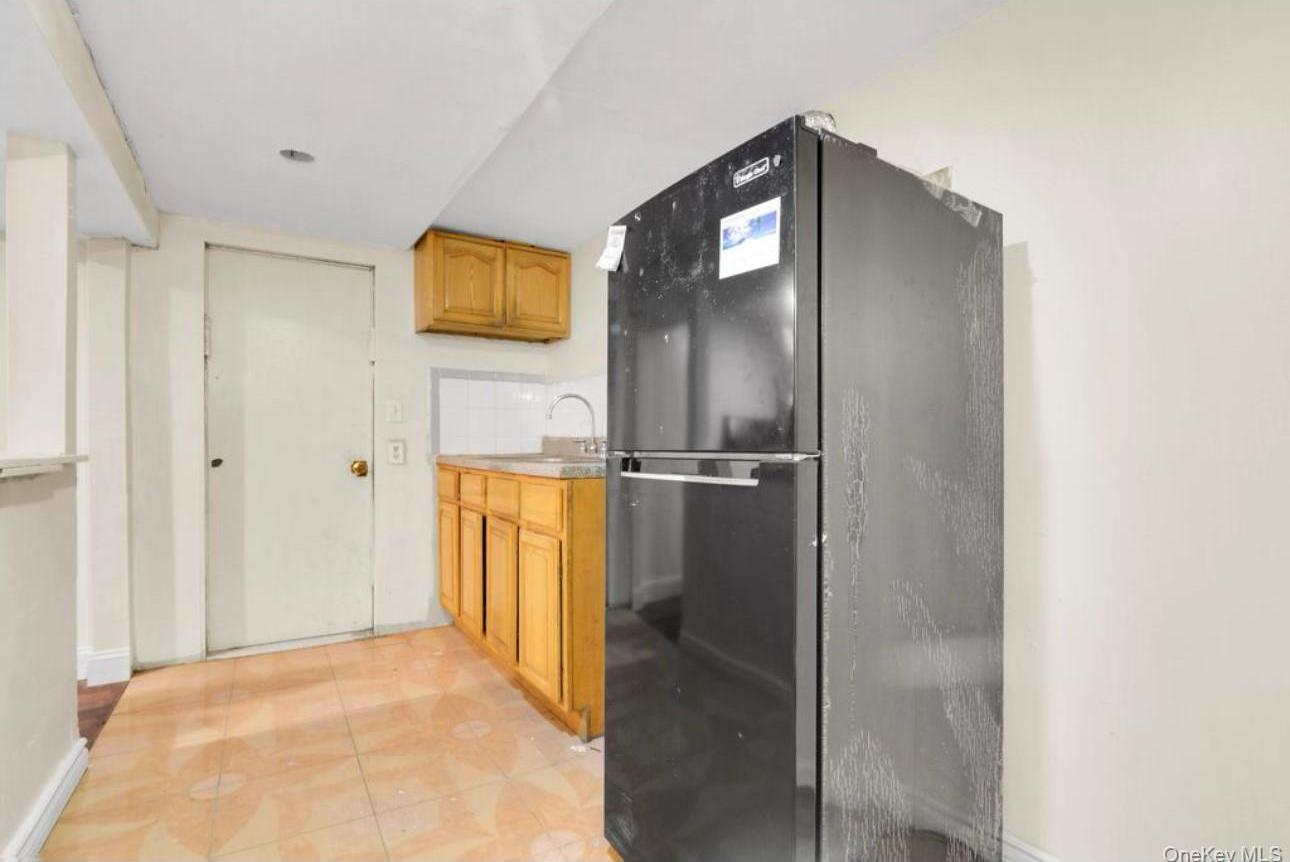 Single Family 85th  Queens, NY 11421, MLS-920630-30