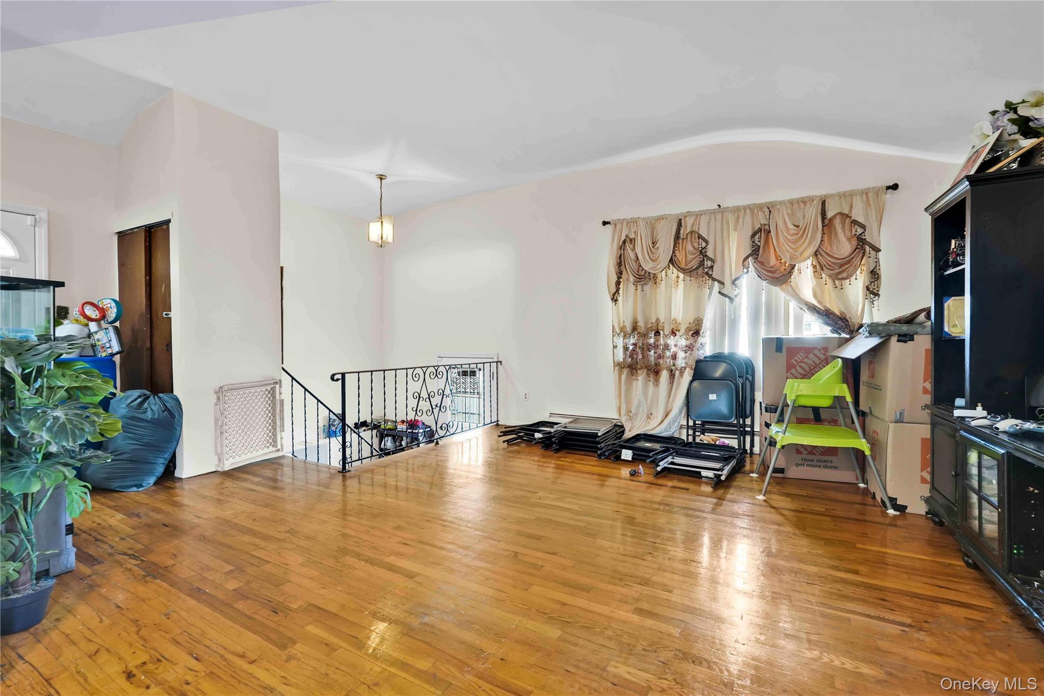 Single Family 119 Queens, NY 11434, MLS-920644-18