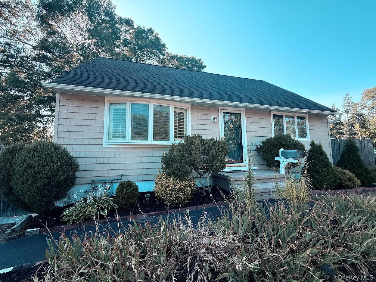 Single Family Stanley Suffolk County, NY 11720, MLS-920695-2